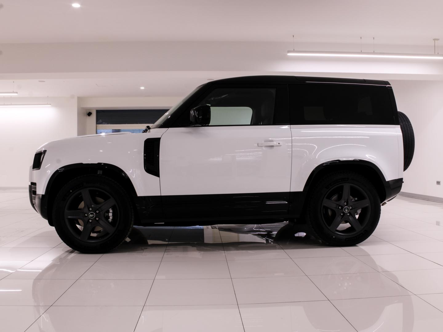 Land Rover Defender 3.0 D250 MHEV X-DYNAMIC SE 90 AUTO 4W 249 3P