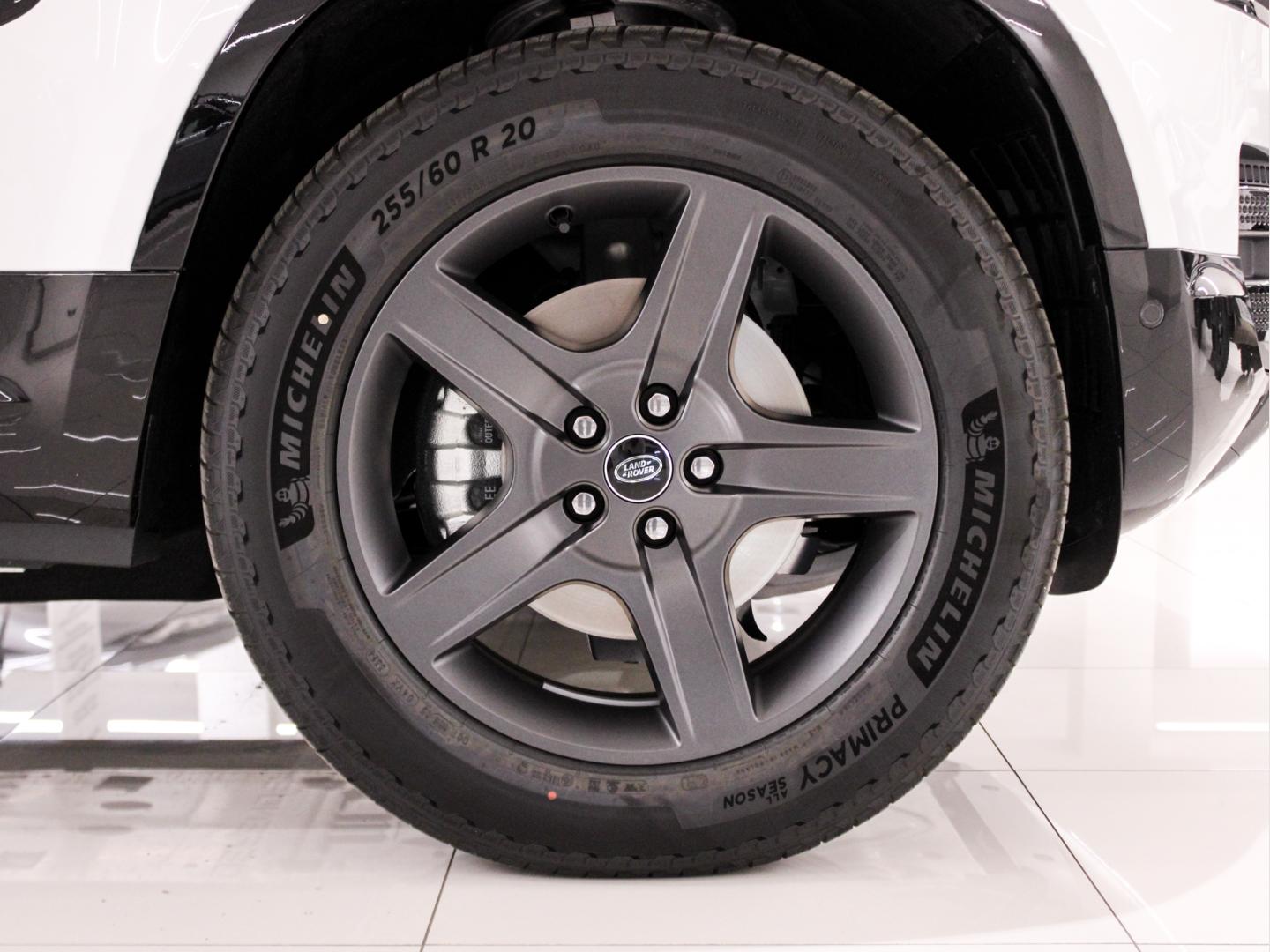 Land Rover Defender 3.0 D250 MHEV X-DYNAMIC SE 90 AUTO 4W 249 3P