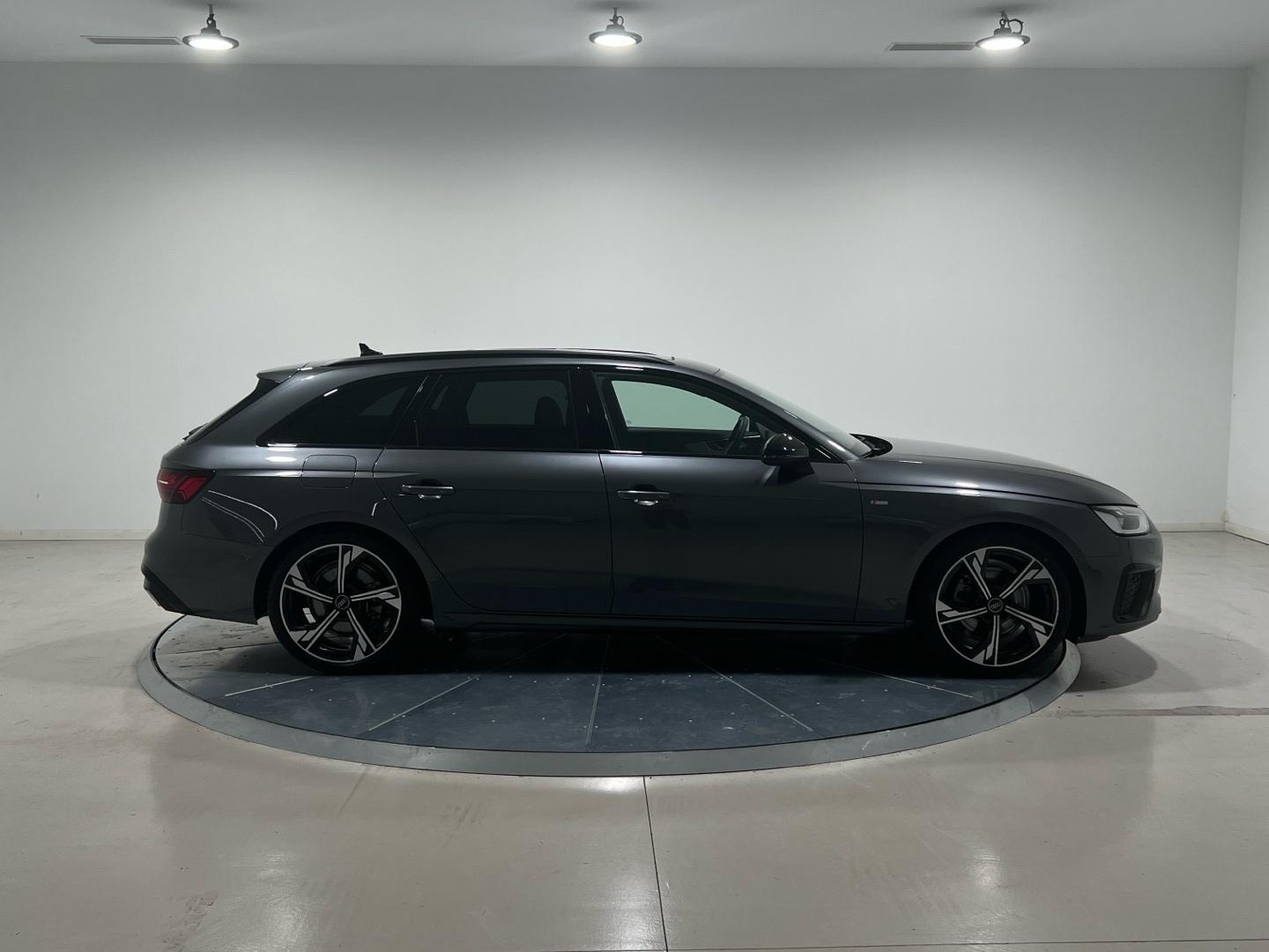 Audi A4 2.0 30 TDI MHEV S TRON BLACK LINE AVANT 136 5P