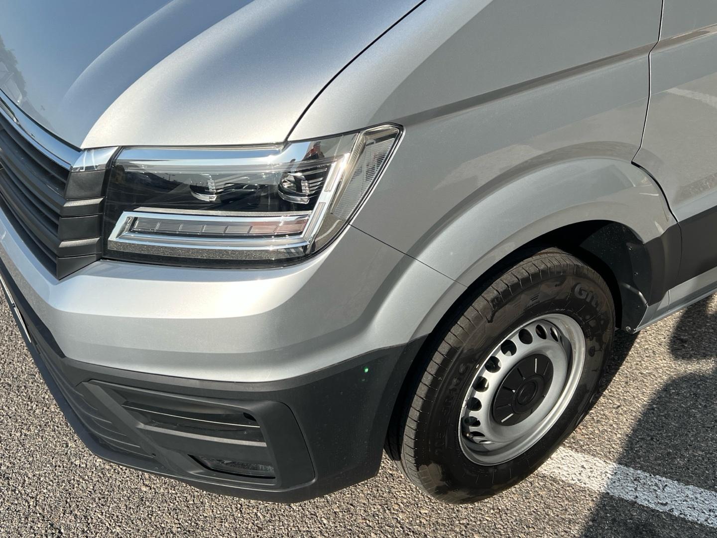 Volkswagen Crafter 35 FURGóN BATALLA LARGA L4H3 2.0 TDI FWD 130 KW (177 CV) AUT 8 VEL. 3500