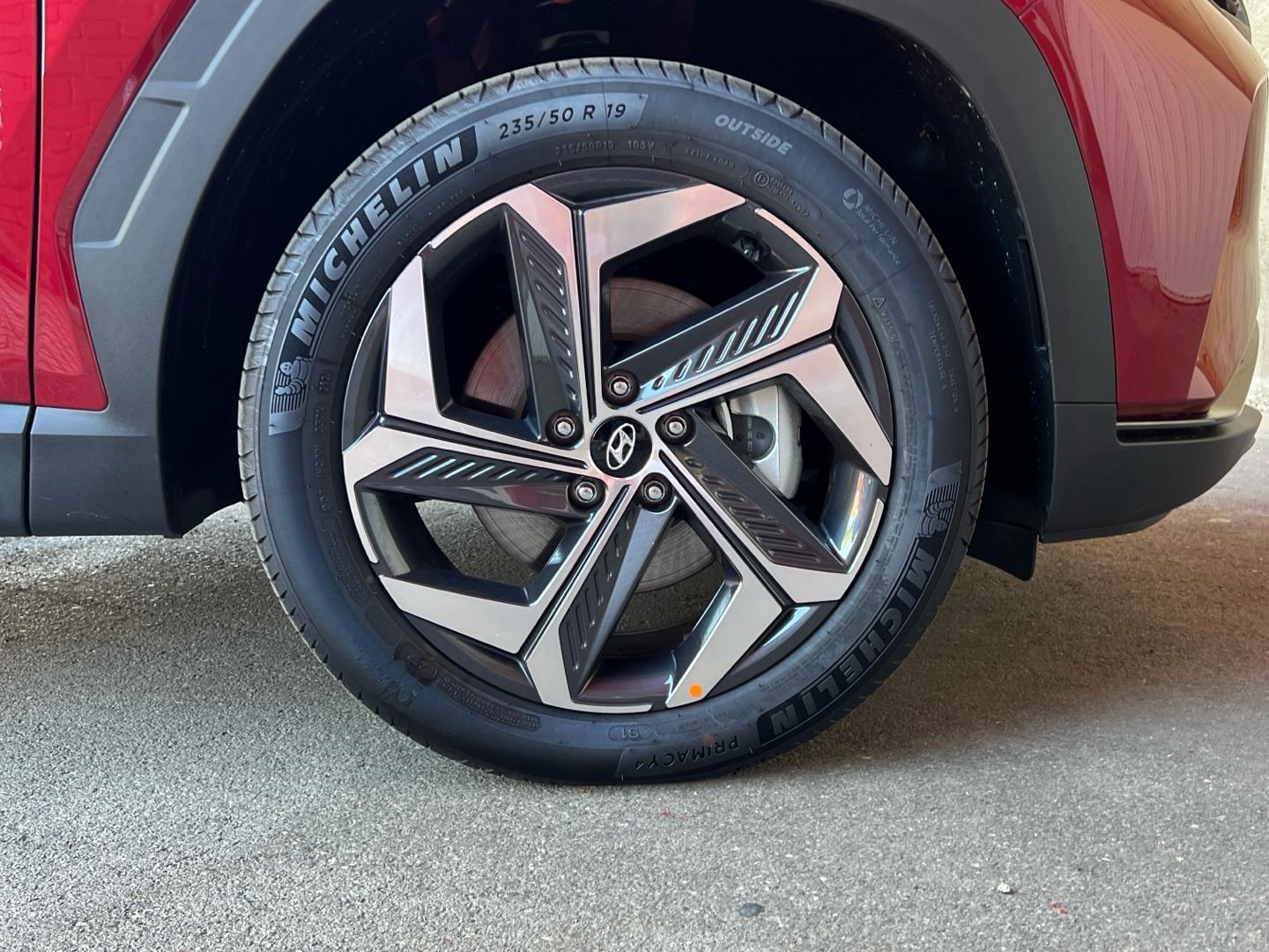 Hyundai Tucson 1.6 TGDI PHEV 195KW MAXX AUTO 4WD 265 5P
