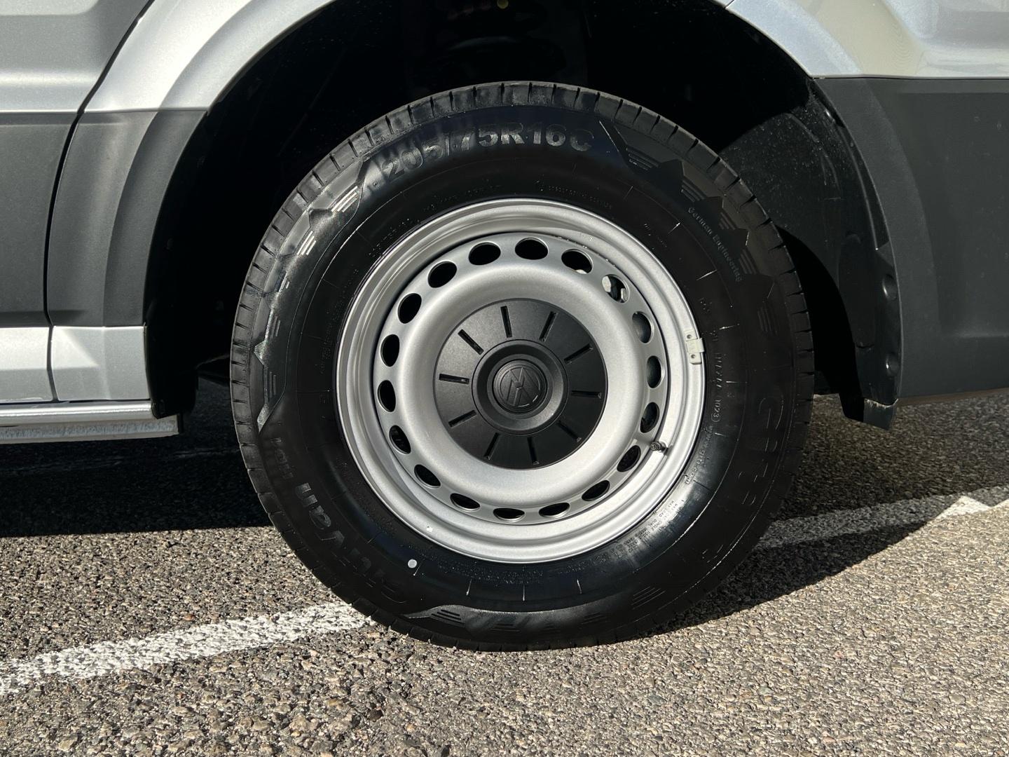 Volkswagen Crafter 35 FURGóN BATALLA LARGA L4H3 2.0 TDI FWD 130 KW (177 CV) AUT 8 VEL. 3500