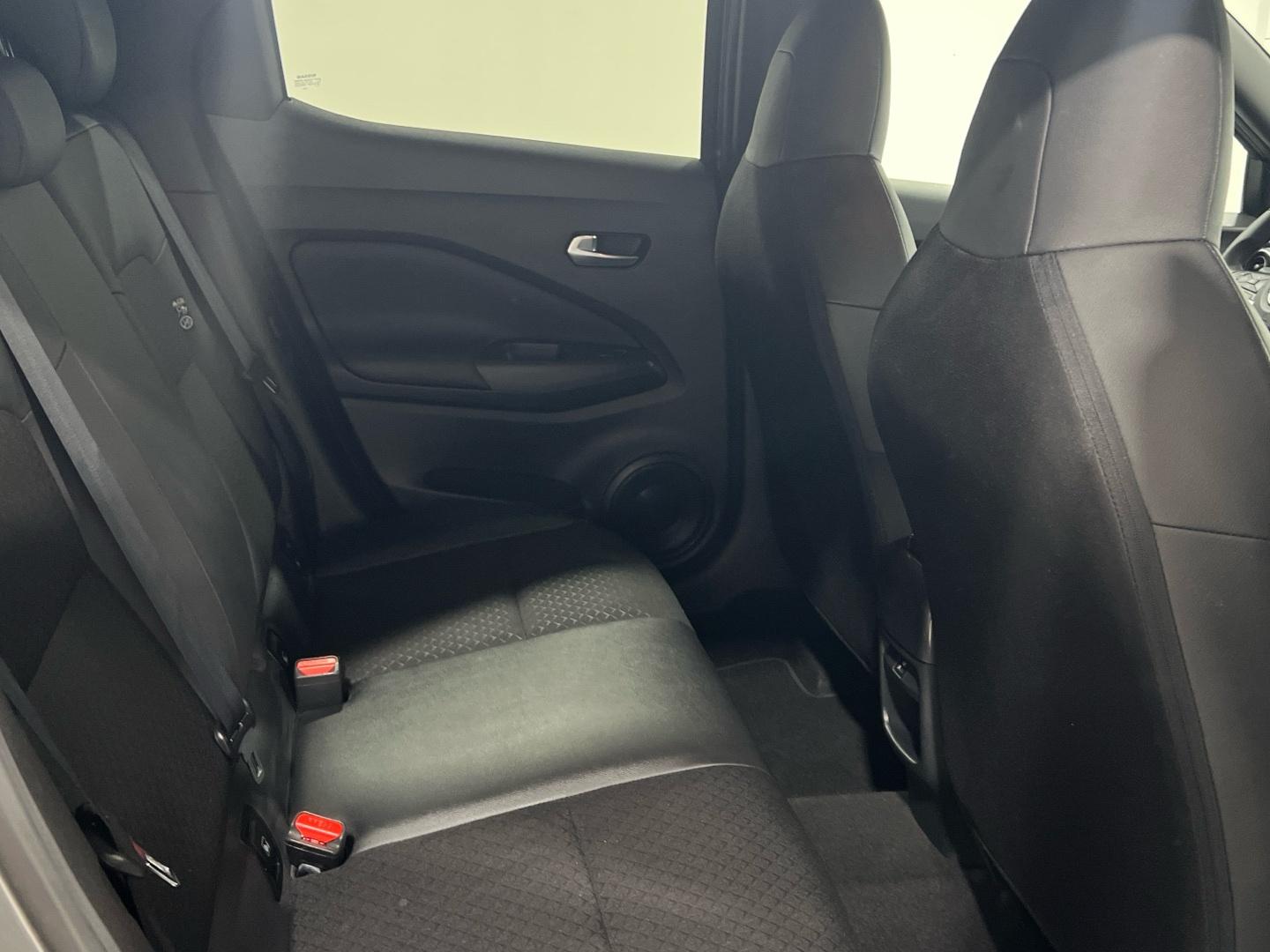 Nissan JUKE 1.0 DIG-T 84KW N-CONNECTA 114 5P