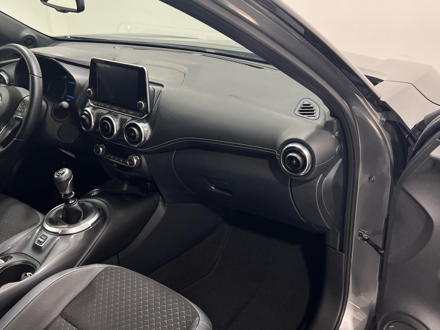 Nissan JUKE 1.0 DIG-T 84KW N-CONNECTA 114 5P