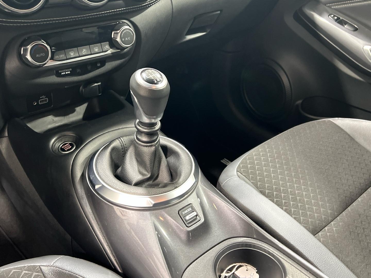 Nissan JUKE 1.0 DIG-T 84KW N-CONNECTA 114 5P