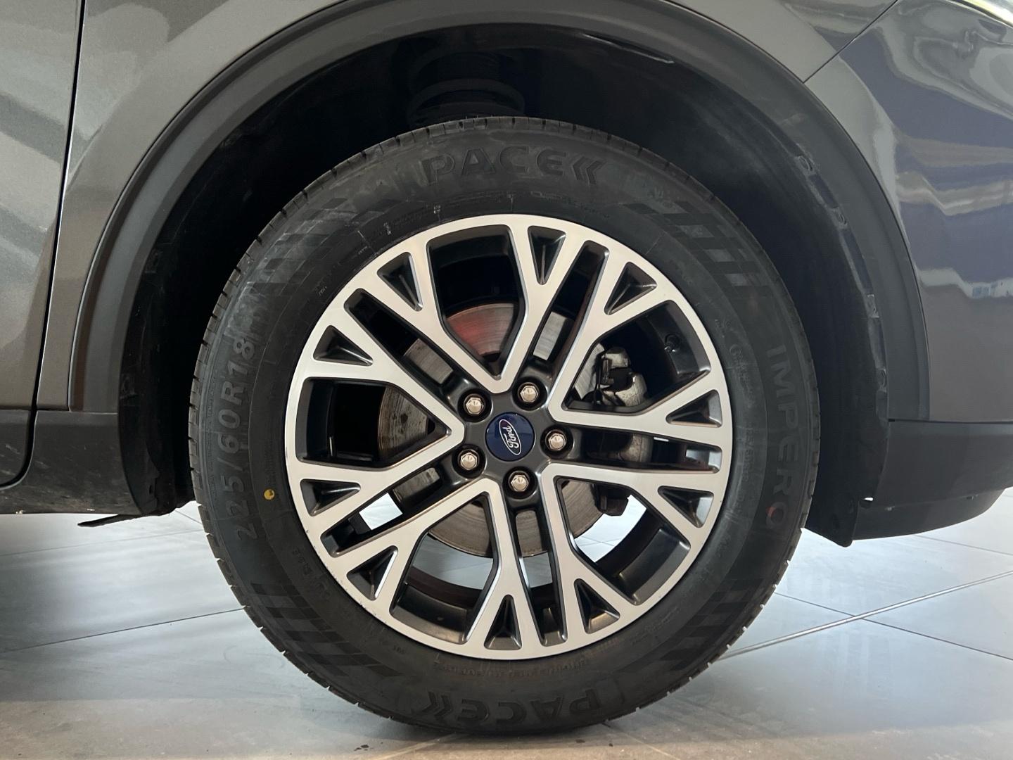 Ford Kuga 1.5 ECOBOOST 88KW TITANIUM 120 5P