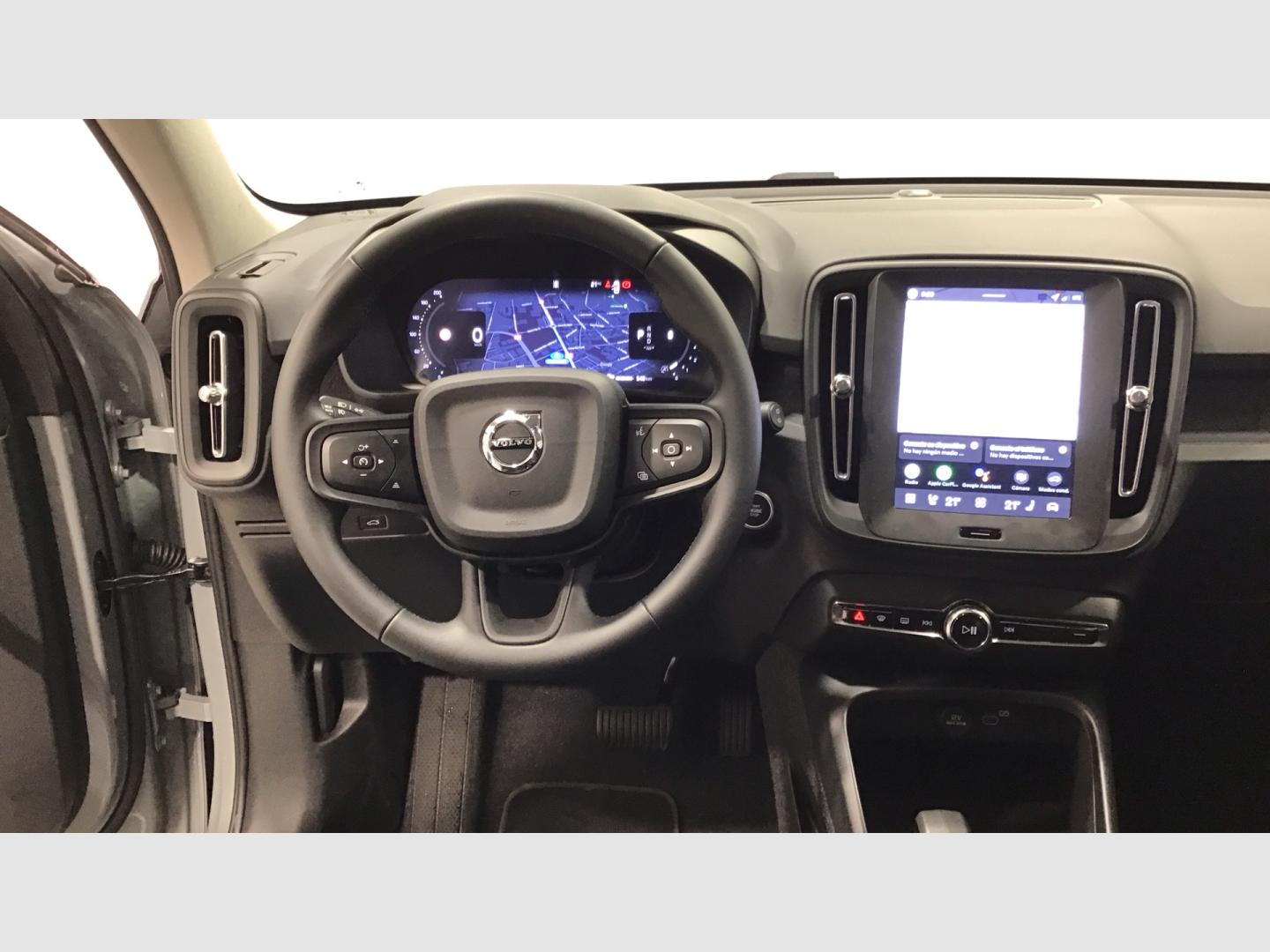 Volvo XC40 XC40 Essential, B3 Mild hybrid, Gasolina