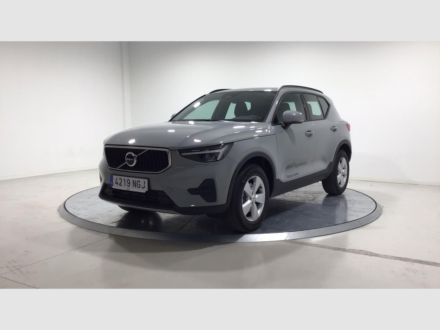 Volvo XC40 XC40 Essential, B3 Mild hybrid, Gasolina