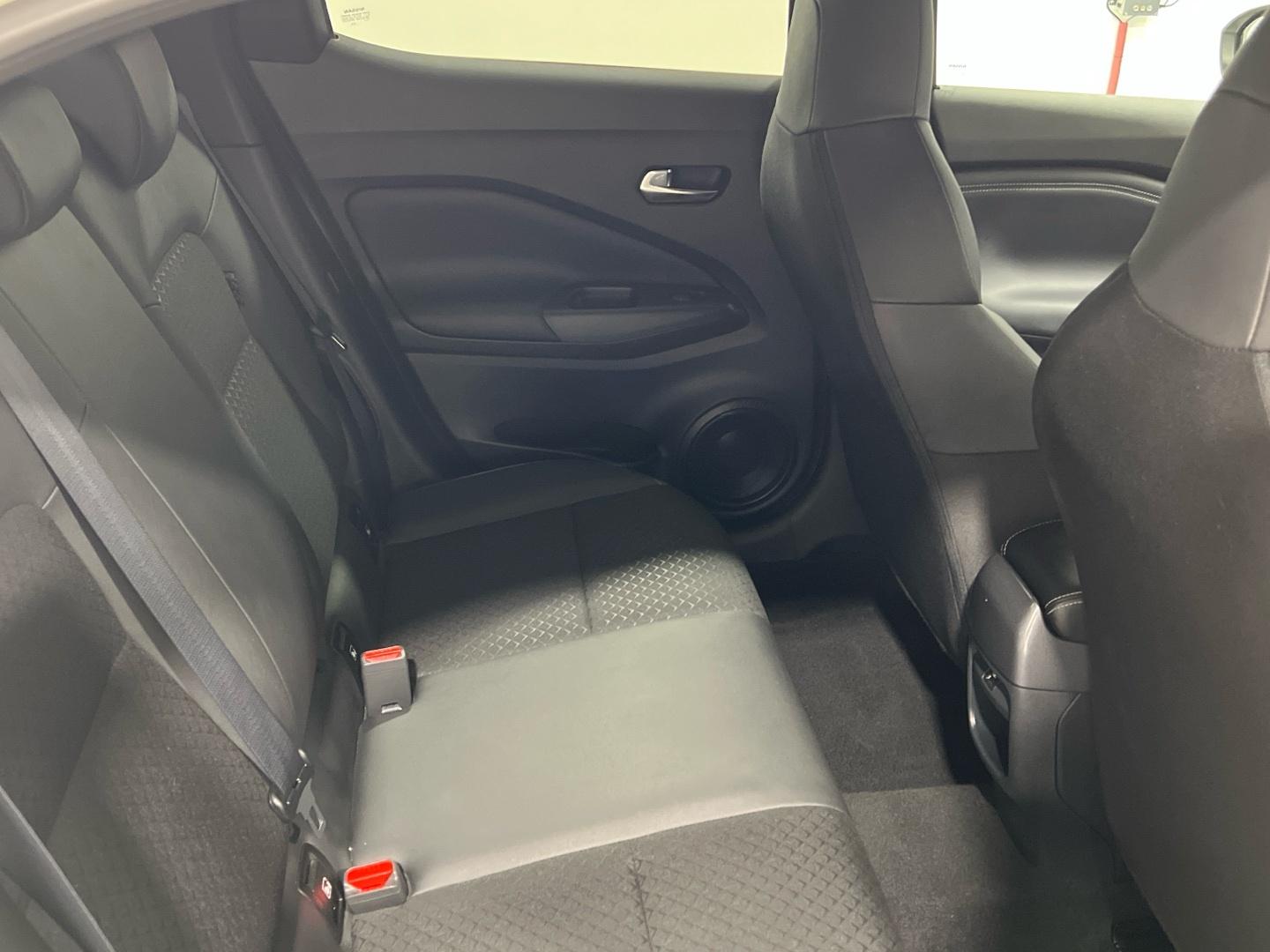 Nissan JUKE 1.0 DIG-T 84KW N-CONNECTA 114 5P