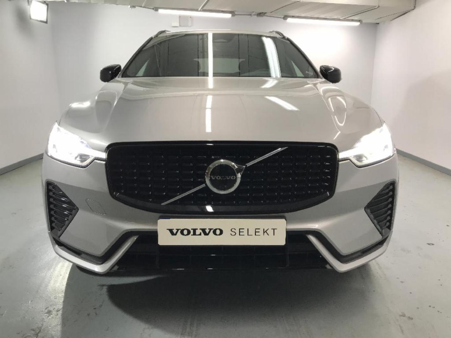 Volvo XC60 R-Design, B4 mild hybrid (diésel)