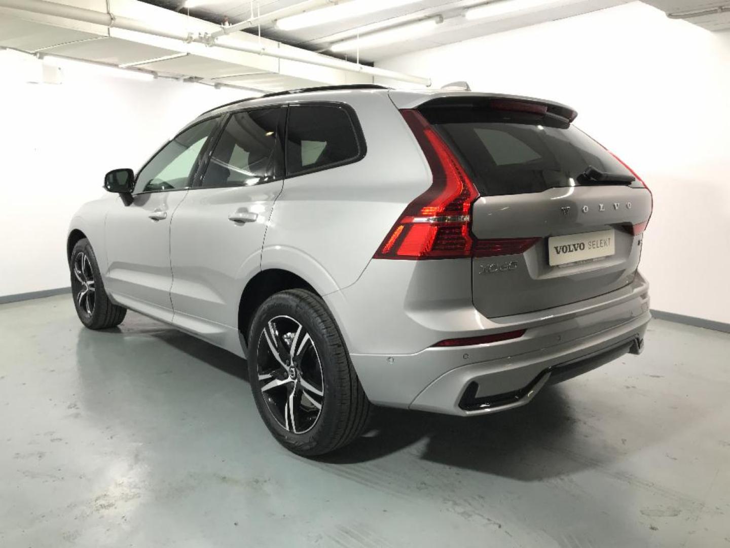 Volvo XC60 R-Design, B4 mild hybrid (diésel)