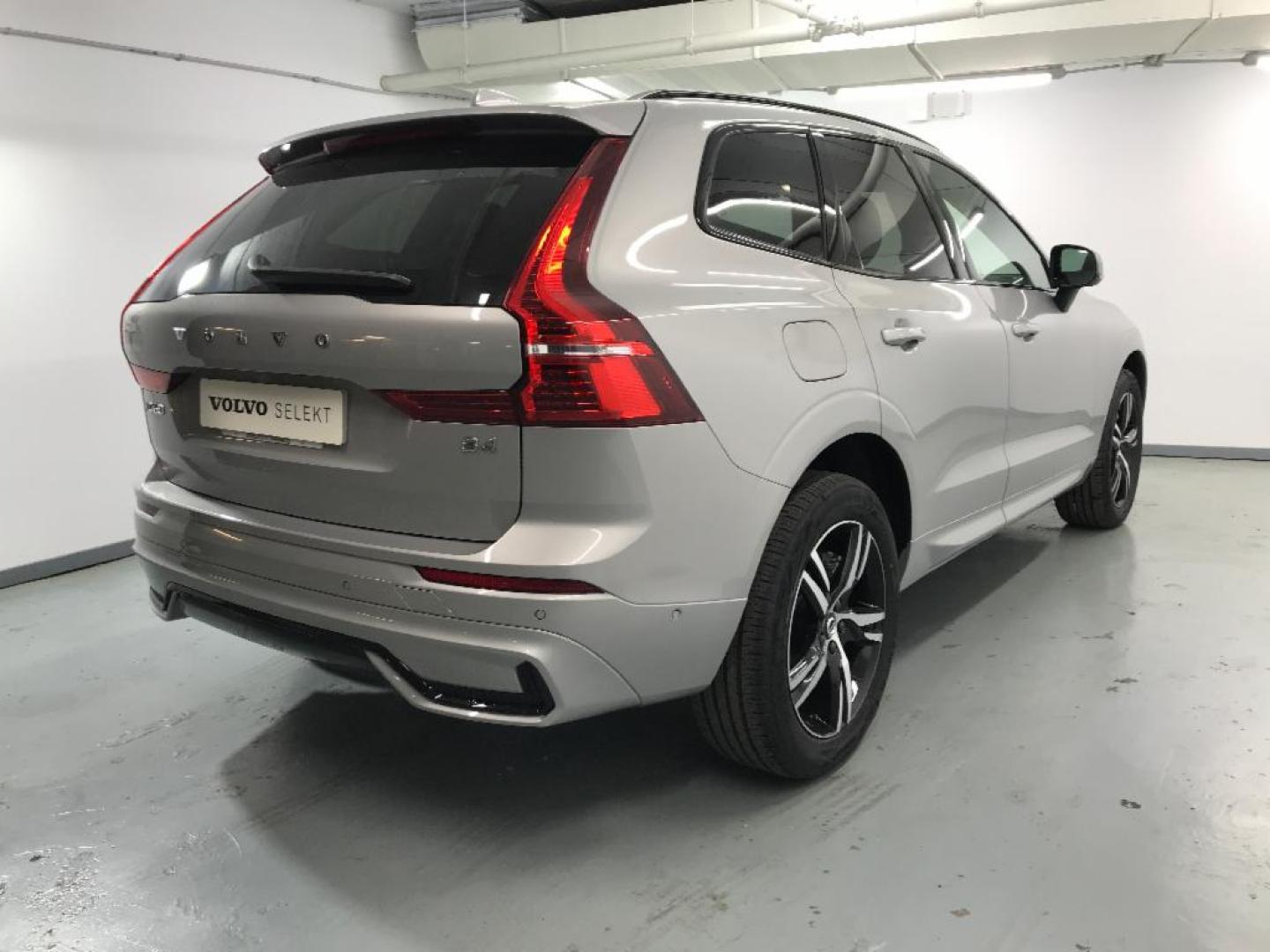 Volvo XC60 R-Design, B4 mild hybrid (diésel)