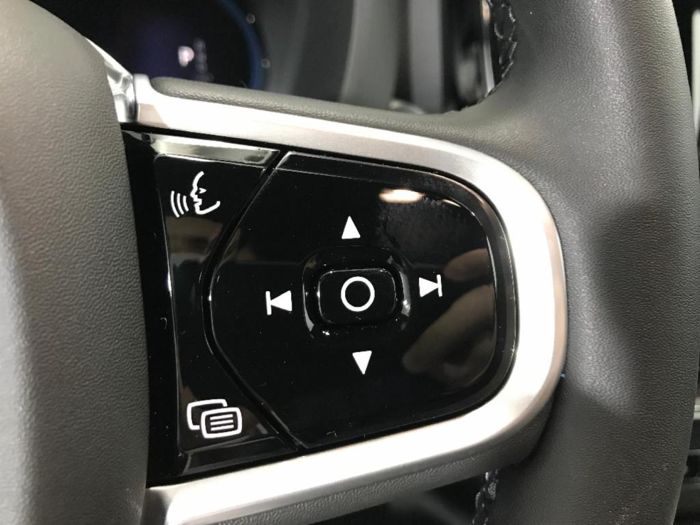 Volvo XC60 R-Design, B4 mild hybrid (diésel)