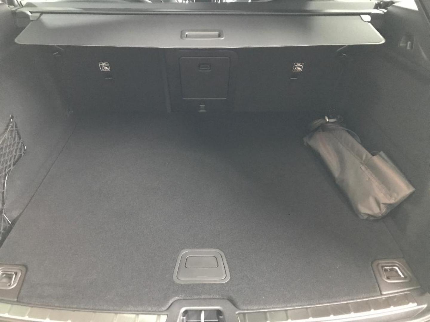 Volvo XC60 R-Design, B4 mild hybrid (diésel)