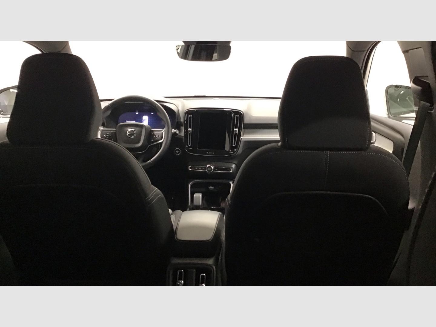 Volvo XC40 XC40 Plus, B3 Mild hybrid, Gasolina, Dark
