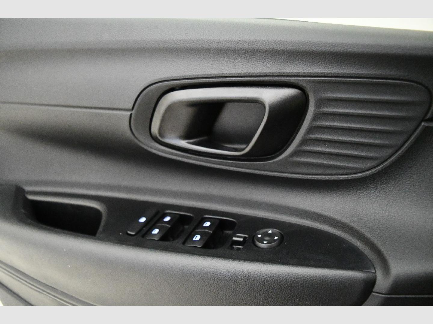 Hyundai i20 1.2 MPI ESSENCE 84 5P