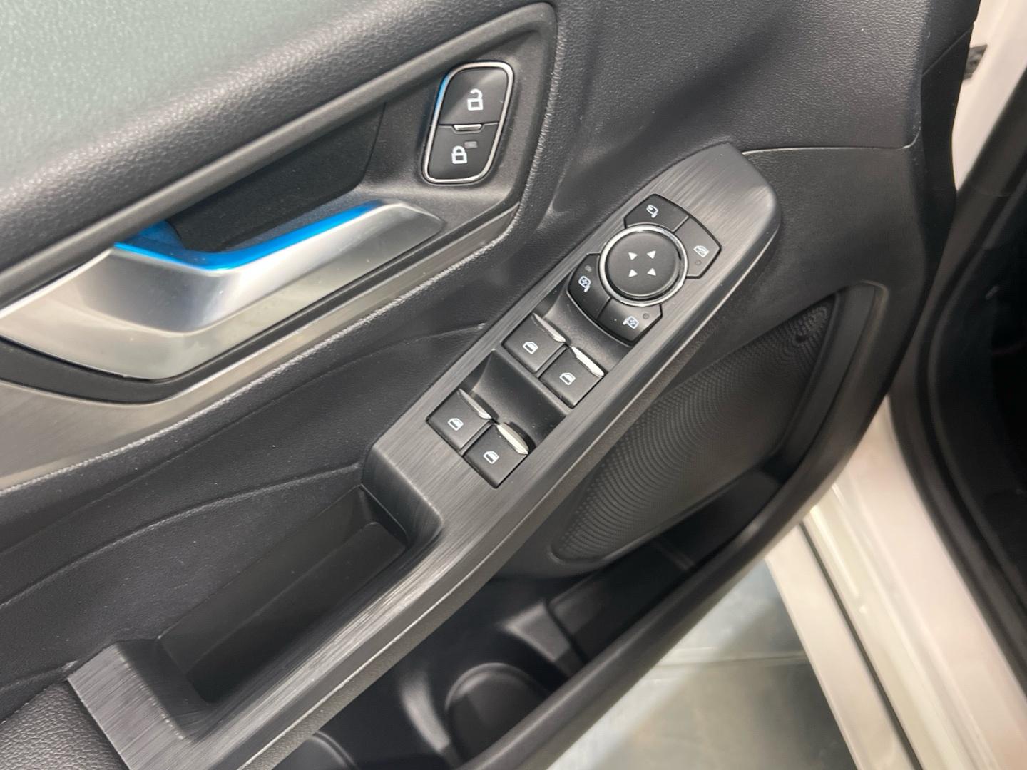 Ford Kuga 2.5 PHEV ST-LINE AUTO 225 5P