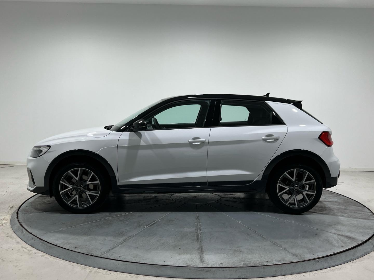 Audi A1 1.0 30 TFSI ADRENALIN ALLSTREET 116 5P