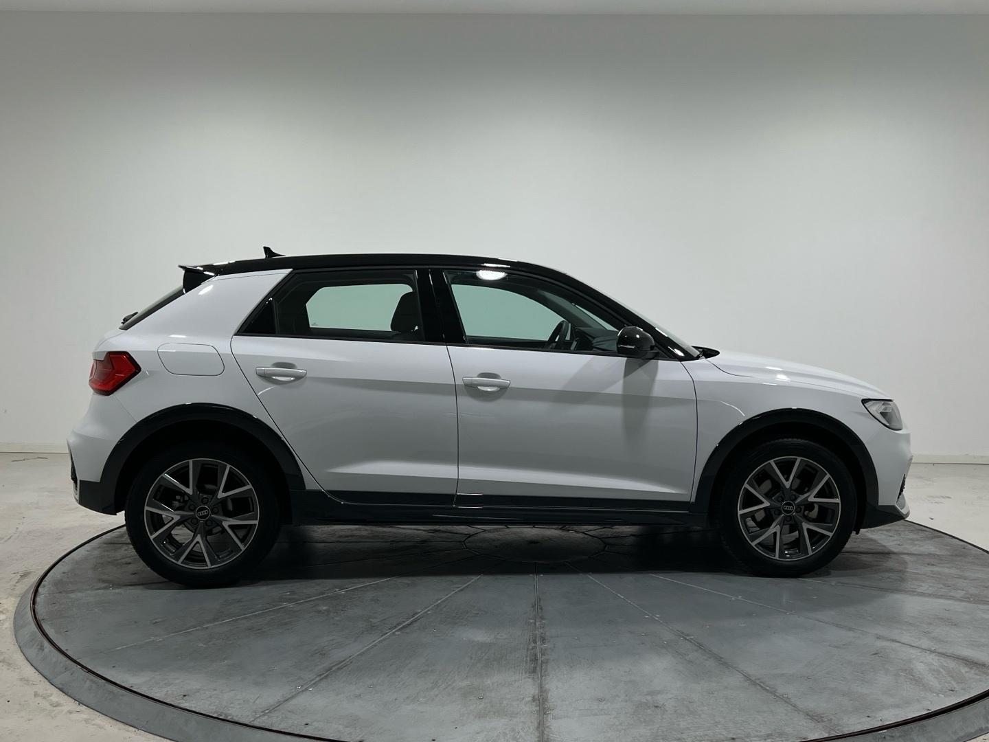Audi A1 1.0 30 TFSI ADRENALIN ALLSTREET 116 5P