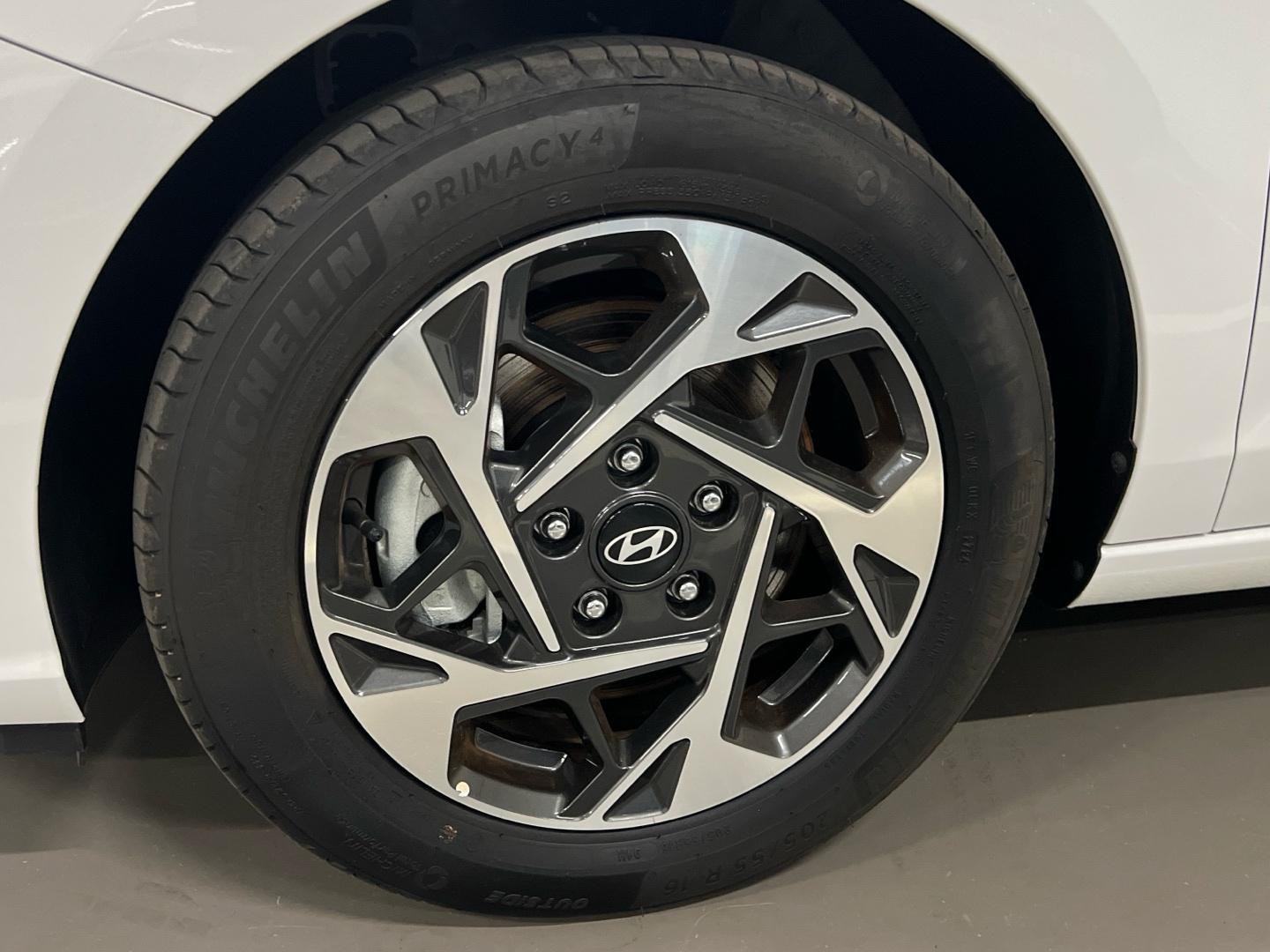 Hyundai i30 1.0 TGDI MHEV KLASS FASTBACK 100 5P