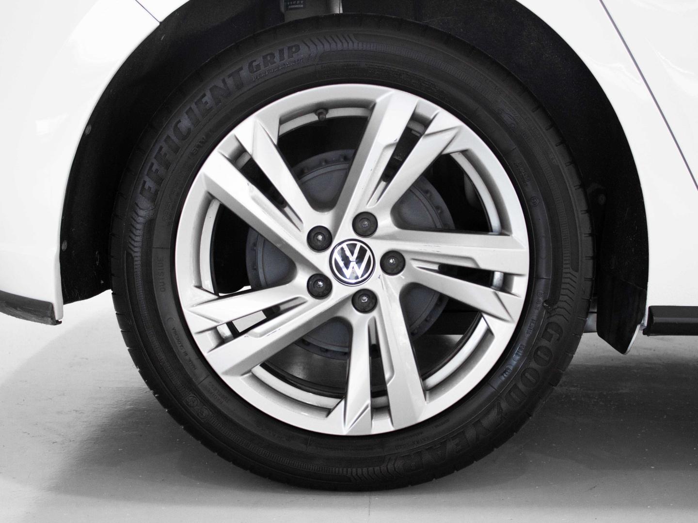 Volkswagen Polo R-LINE MY23 1.0 TSI 70 KW (95 CV) 5 VEL.