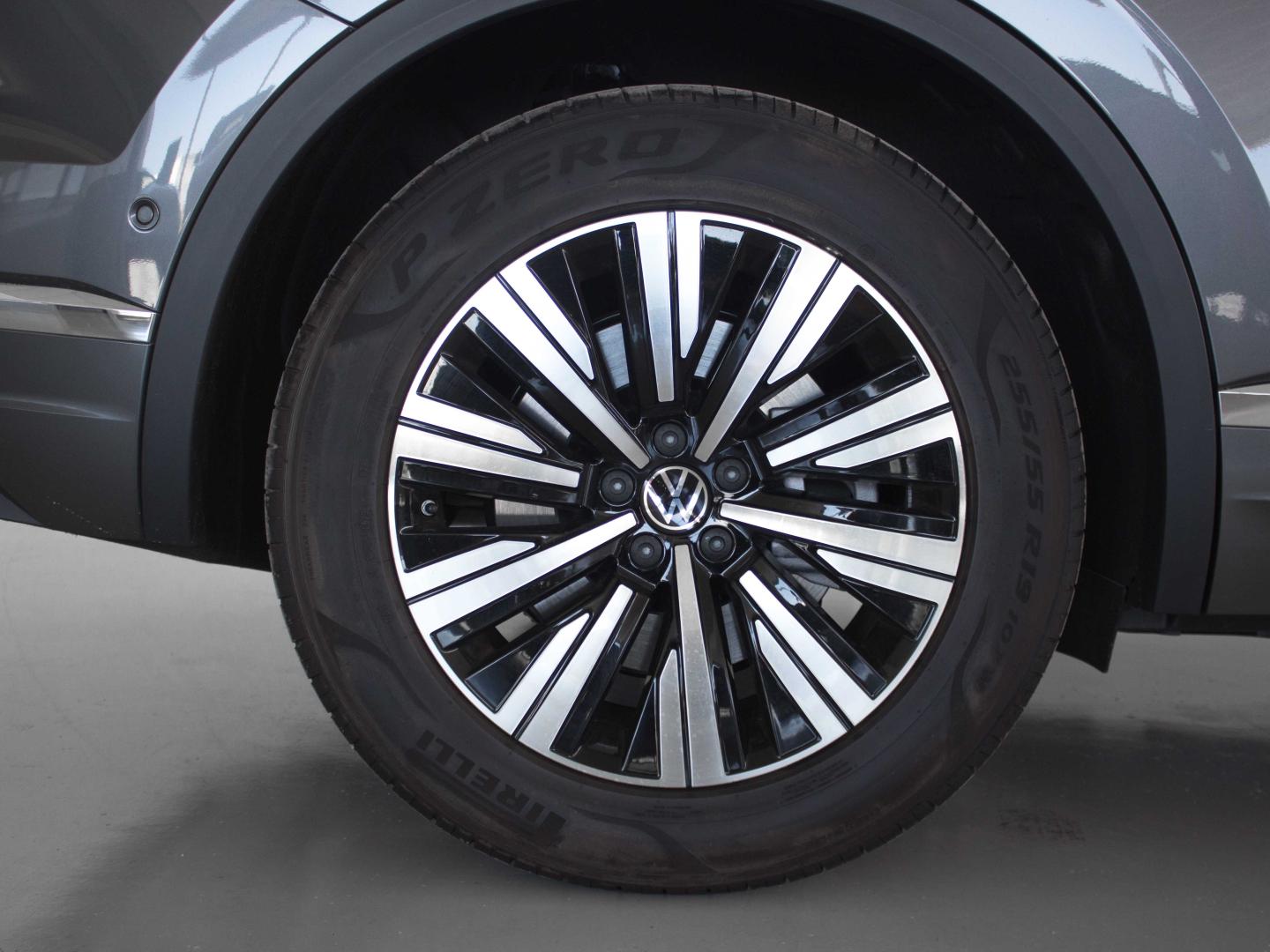 Volkswagen Touareg EHYBRID ELEGANCE 3.0 V6 TSI 4MOTION 250 KW (340 CV) / 100 KW (136 CV) TIPTRONIC 8 VEL.