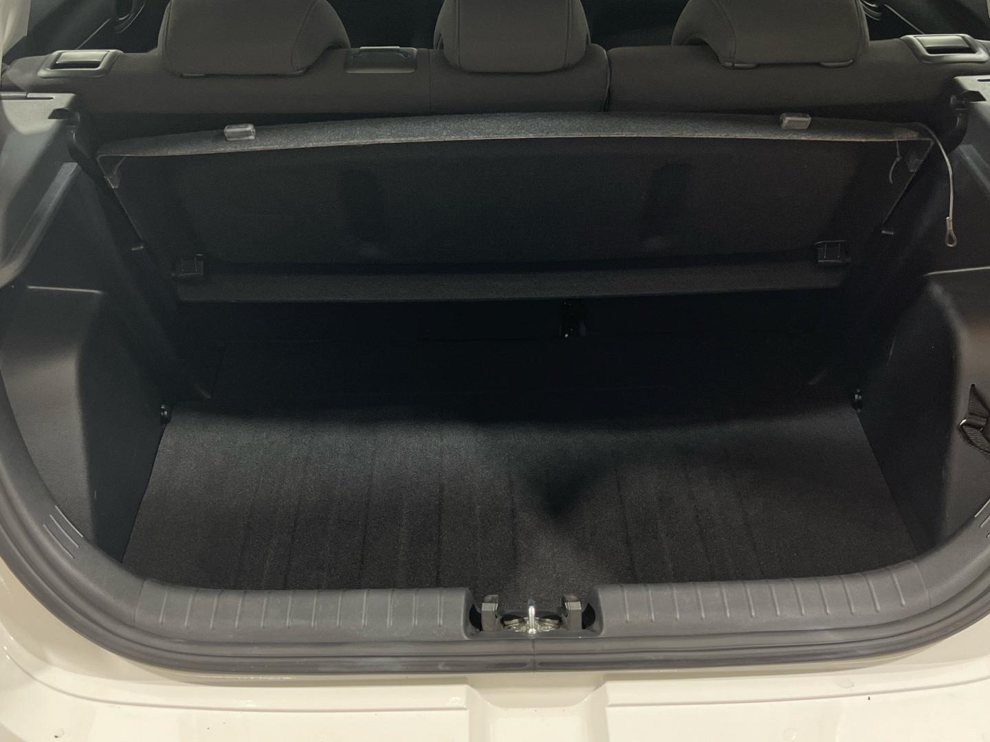 Hyundai i20 1.2 MPI ESSENCE 84 5P