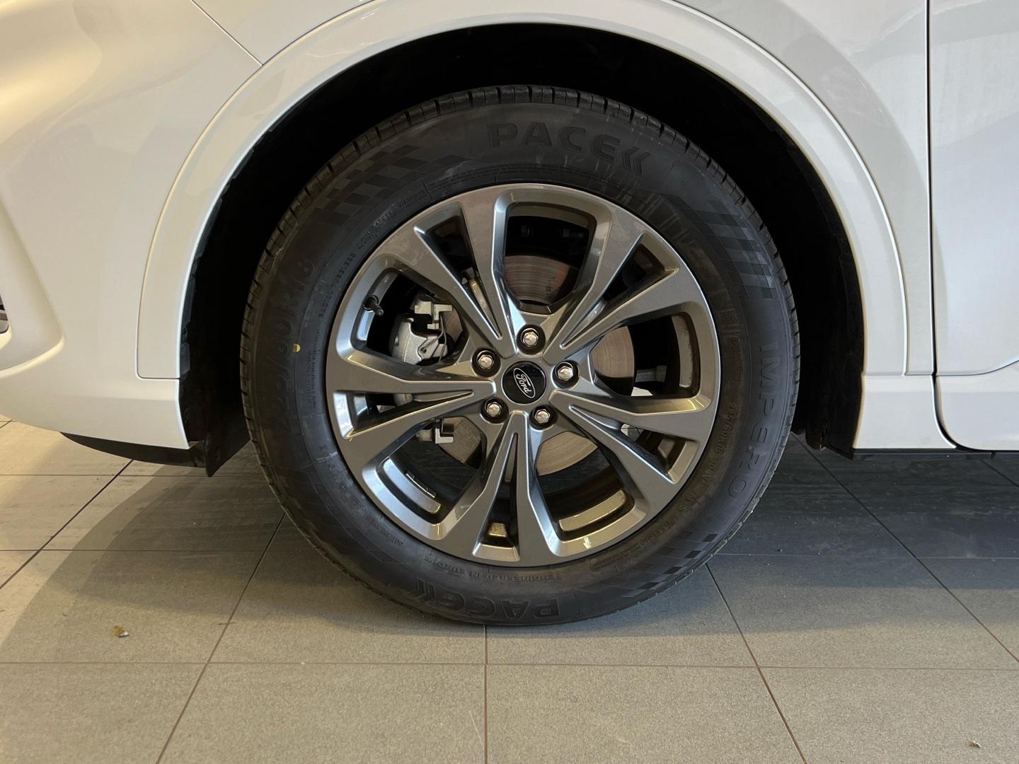 Ford Kuga 2.5 FHEV ST-LINE AUTO 190 5P