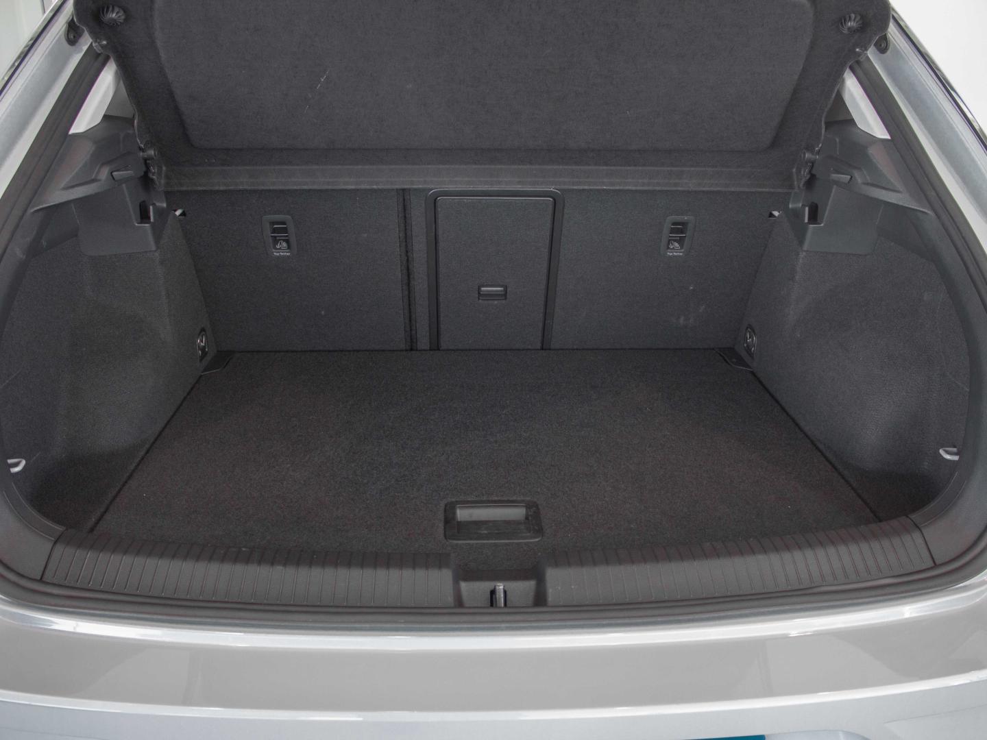 Volkswagen T-Roc 1.5 TSI 110KW DSG ADVANCE R-LINE 150 5P