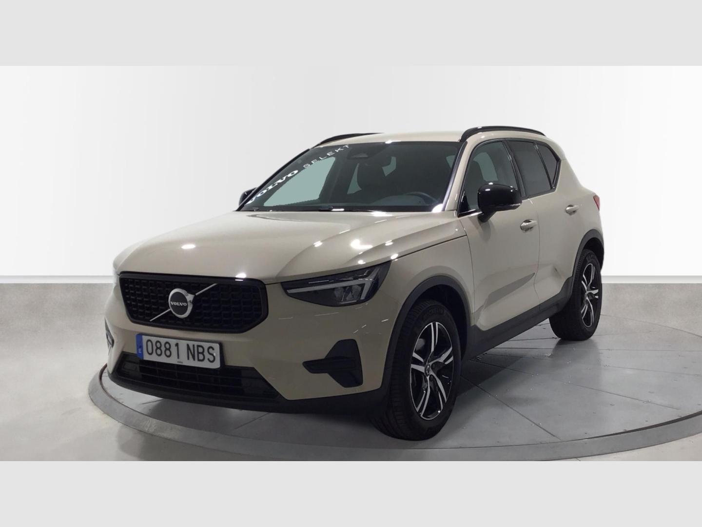 Volvo XC40 XC40 Plus, B3 Mild hybrid, Gasolina, Dark