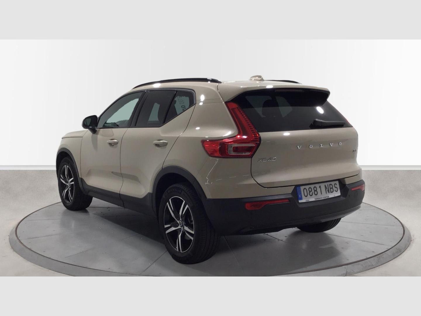 Volvo XC40 XC40 Plus, B3 Mild hybrid, Gasolina, Dark