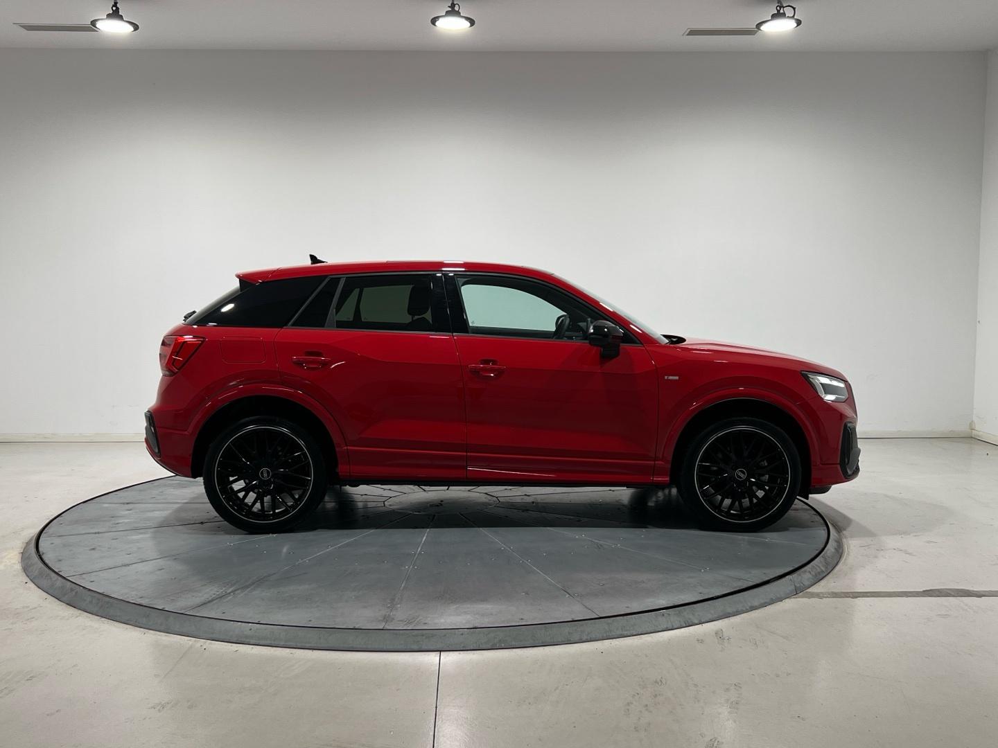 Audi Q2 2.0 35 TDI S TRONIC BLACK LINE 150 5P