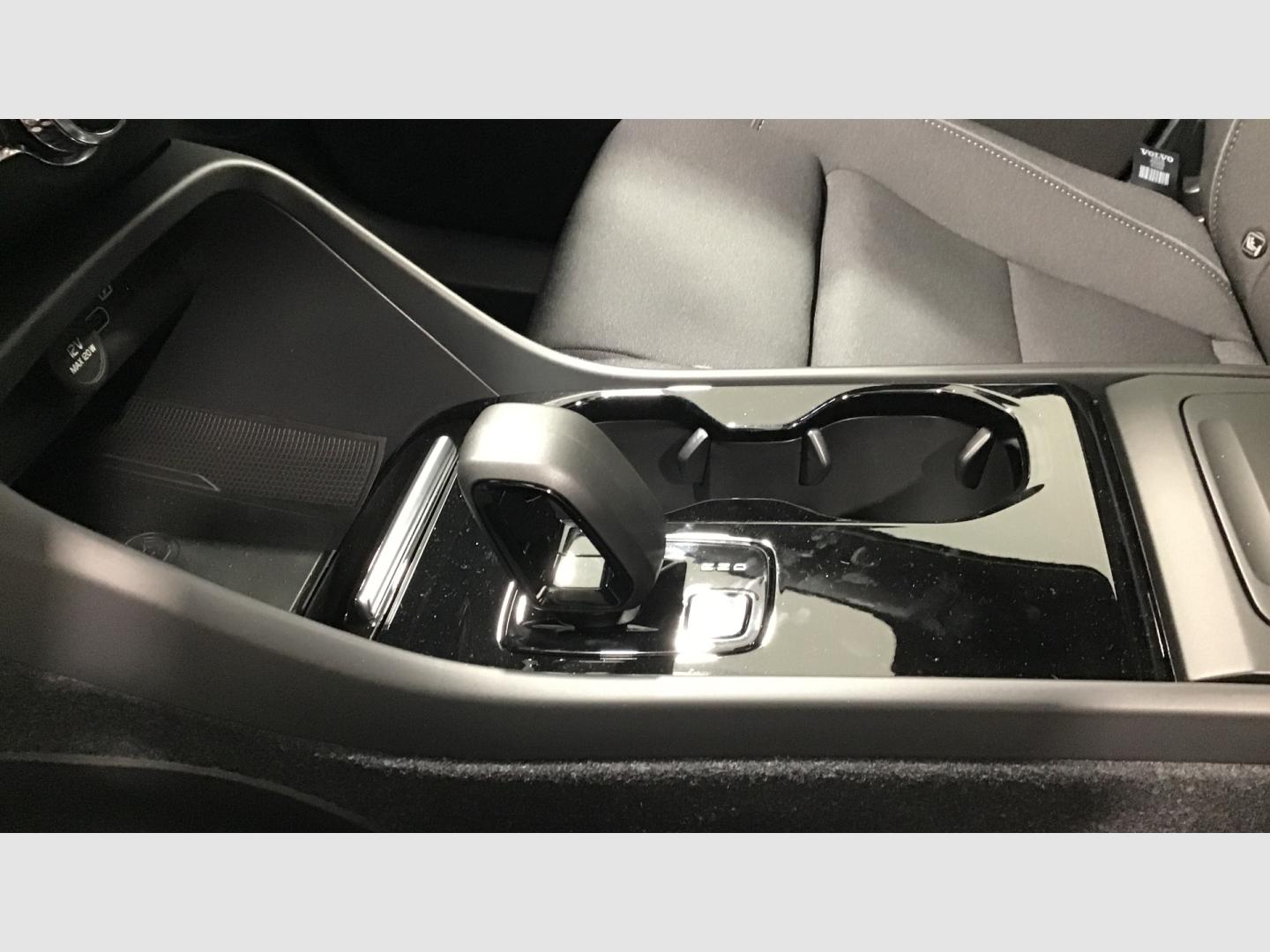 Volvo C40 BEV 69KWH RECHARGE CORE 238 5P