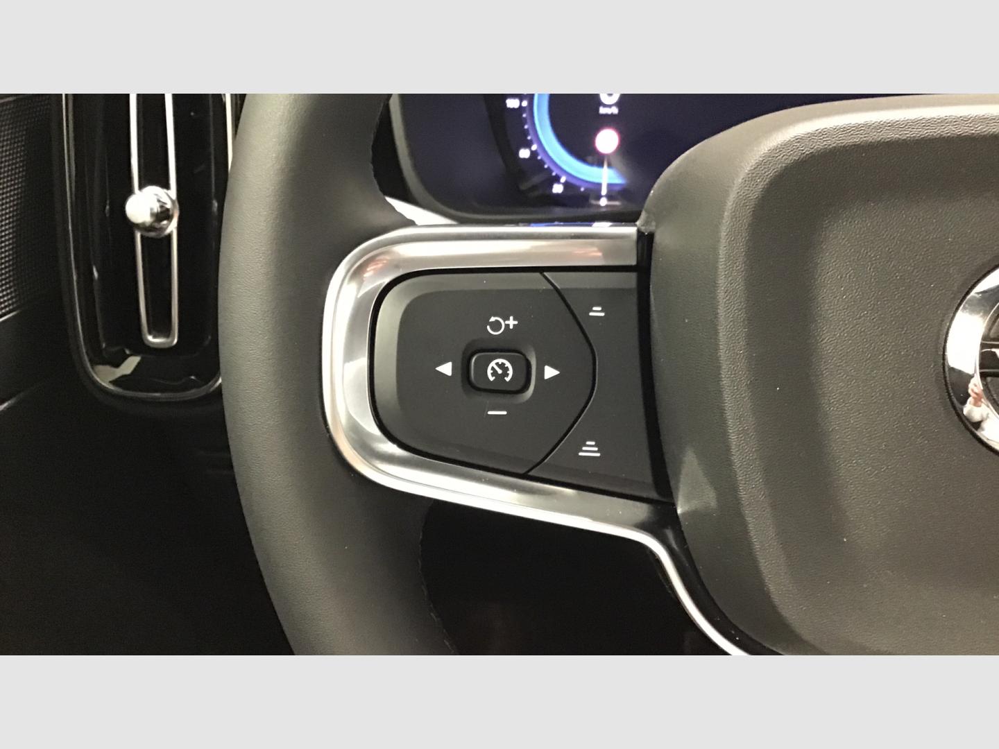 Volvo C40 BEV 69KWH RECHARGE CORE 238 5P