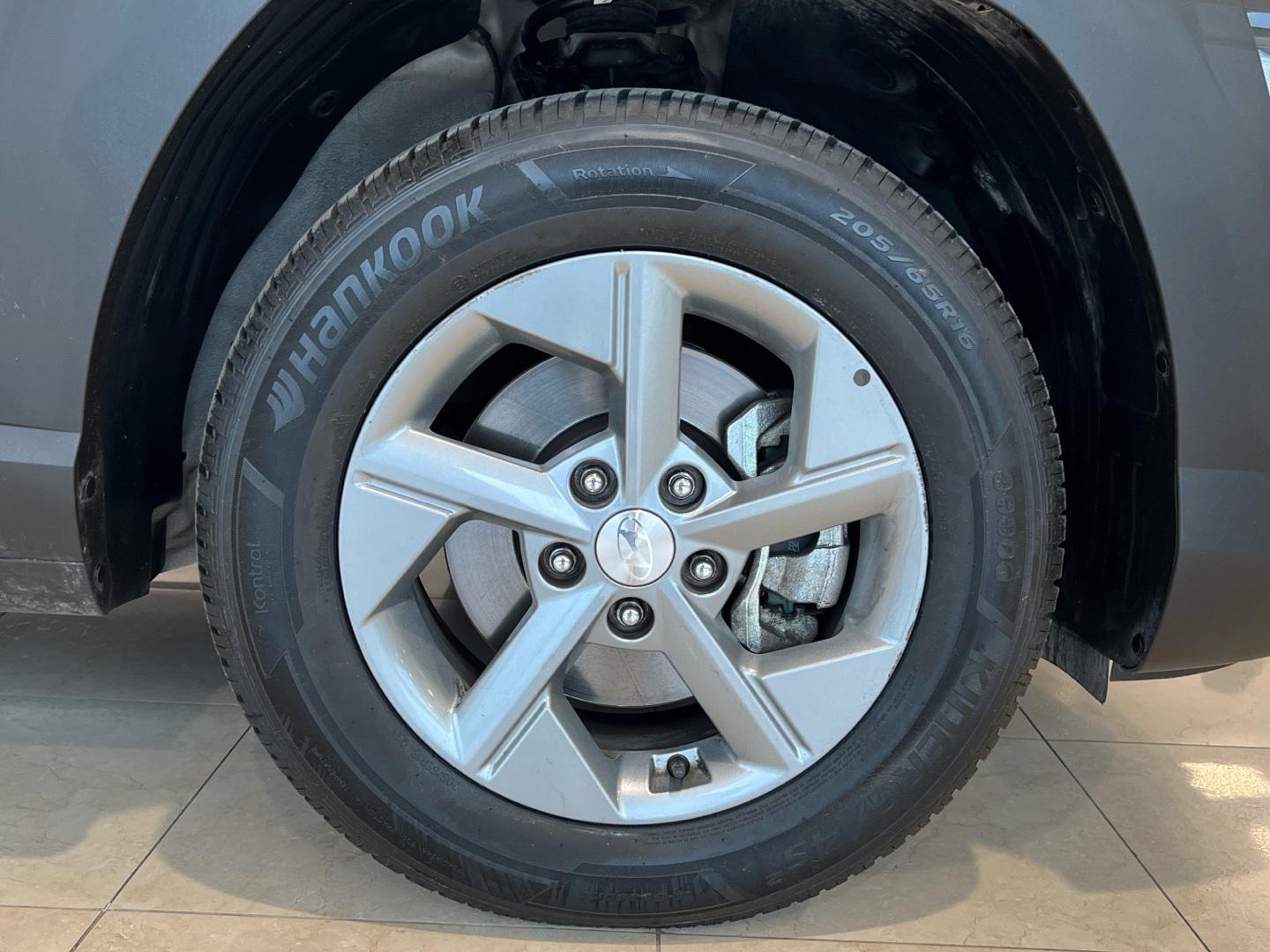 Hyundai Kona 1.0 TGDI MAXX 2WD 120 5P