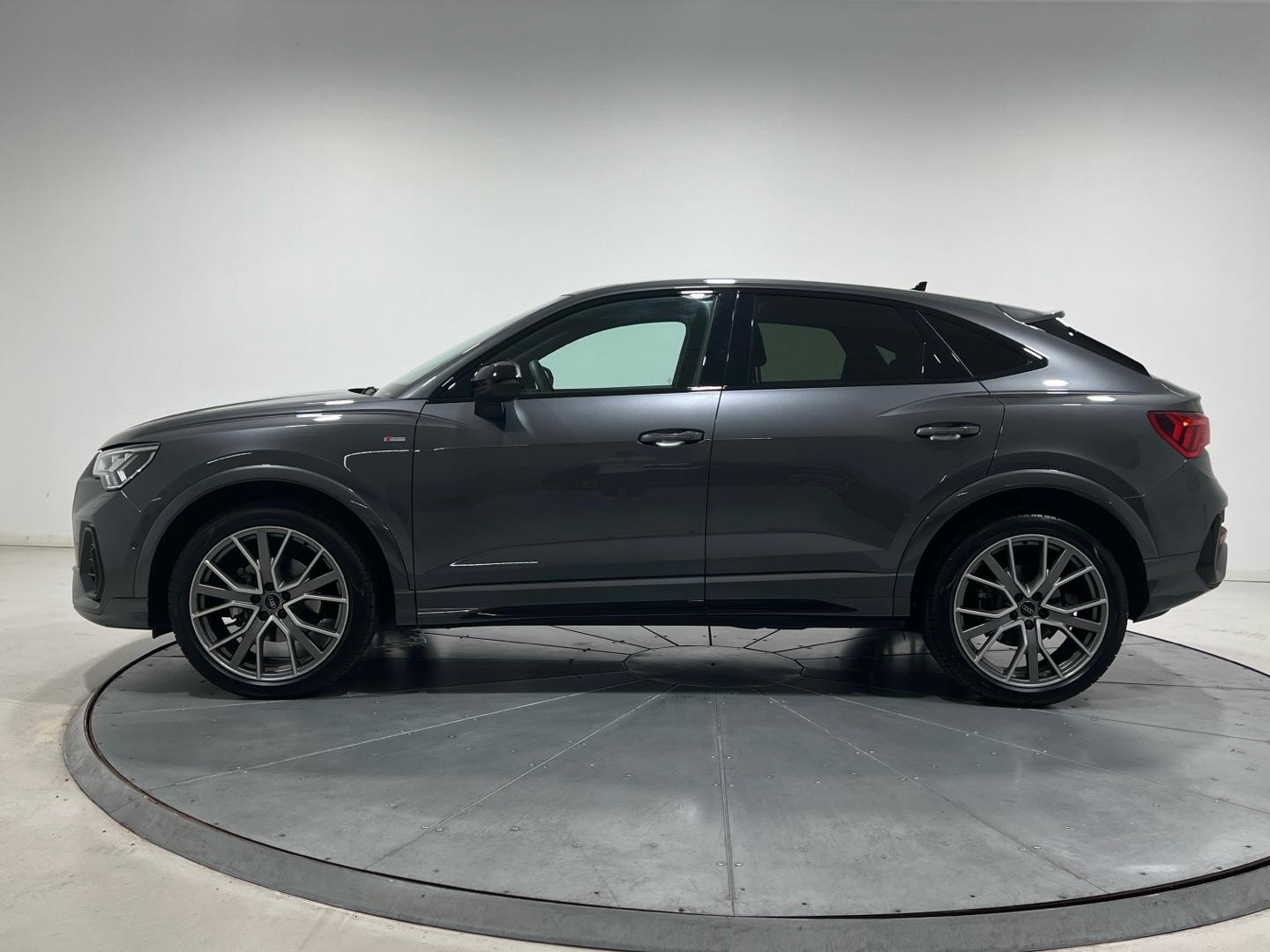 Audi Q3 Sportback 2.0 35 TDI S TRONIC BLACK LIMITED 150 5P