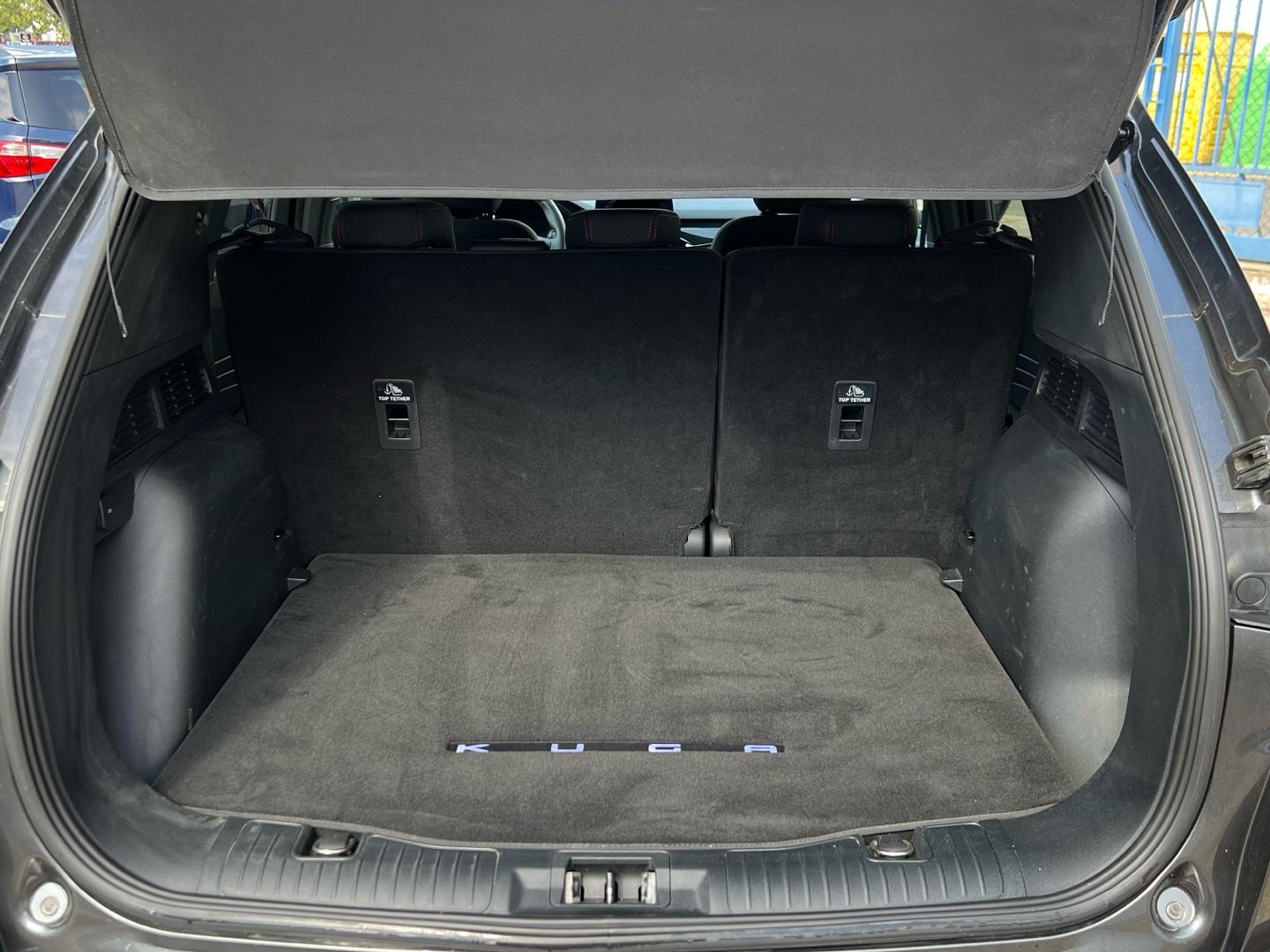 Ford Kuga 2.5 PHEV ST-LINE AUTO 225 5P