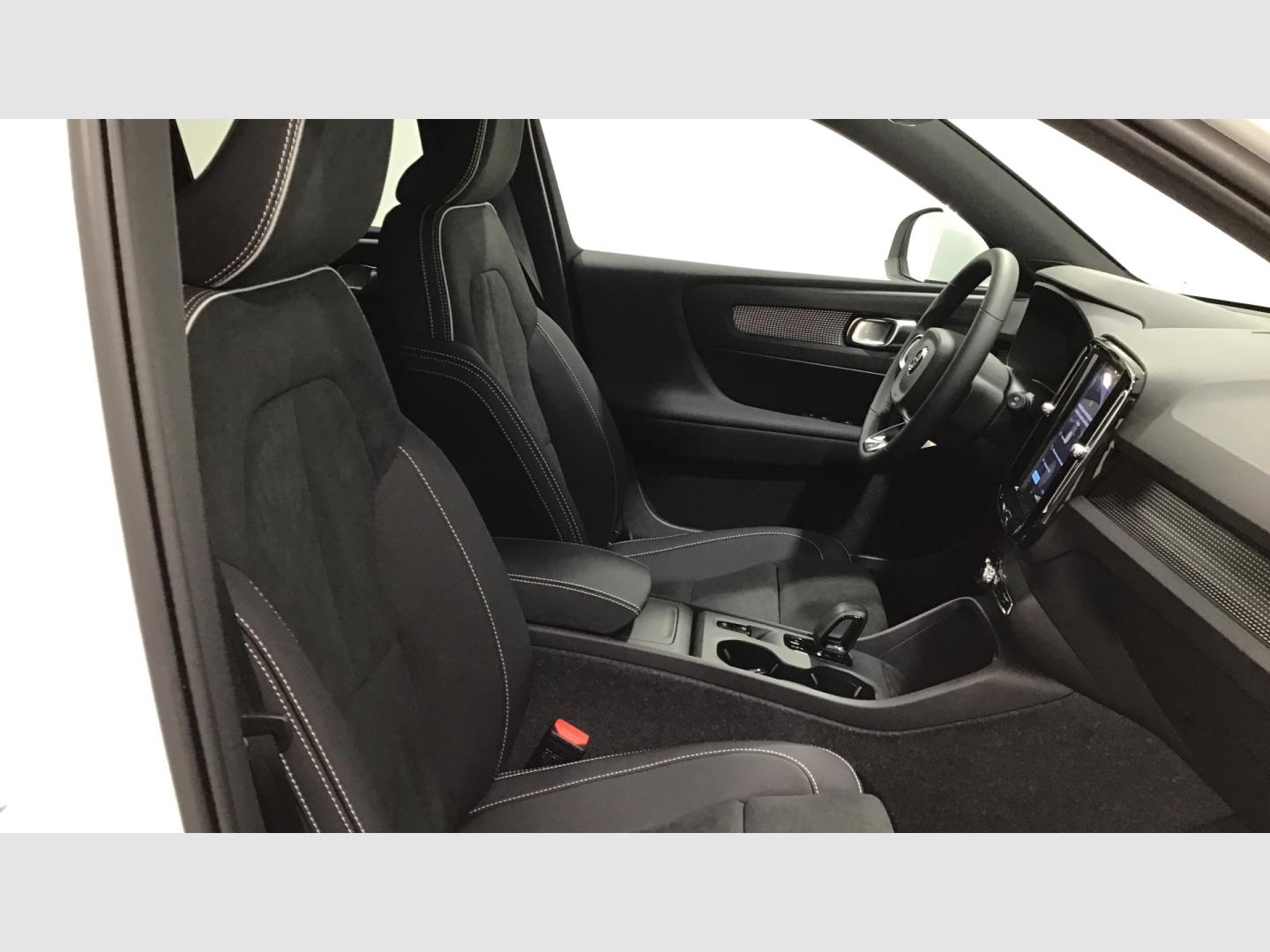 Volvo XC40 2.0 B3 CORE AUTO 163 5P