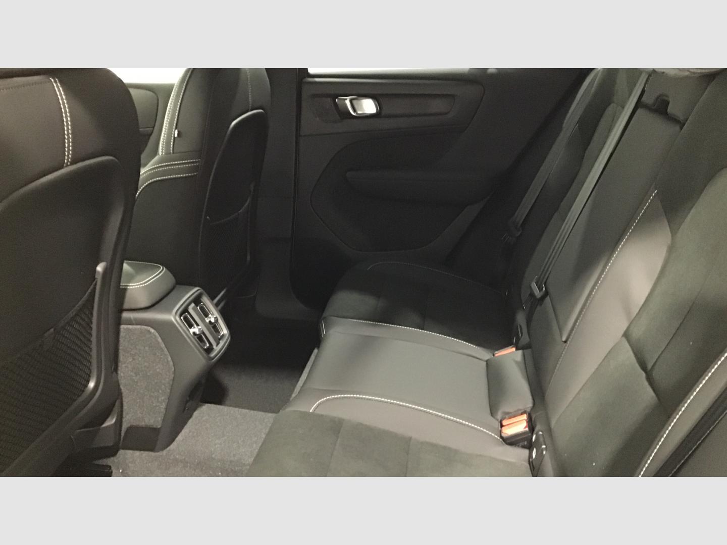 Volvo XC40 2.0 B3 CORE AUTO 163 5P
