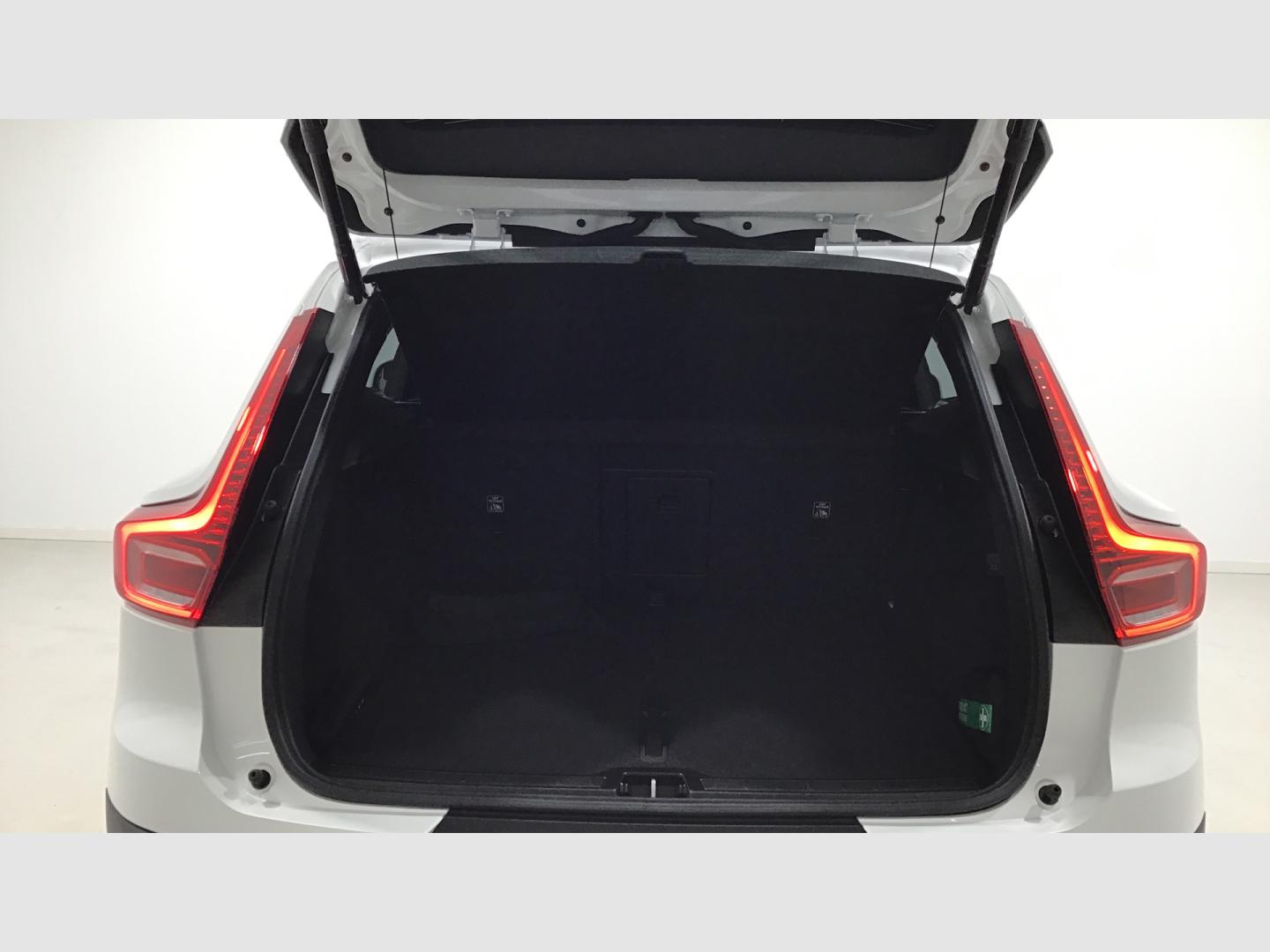 Volvo XC40 2.0 B3 CORE AUTO 163 5P