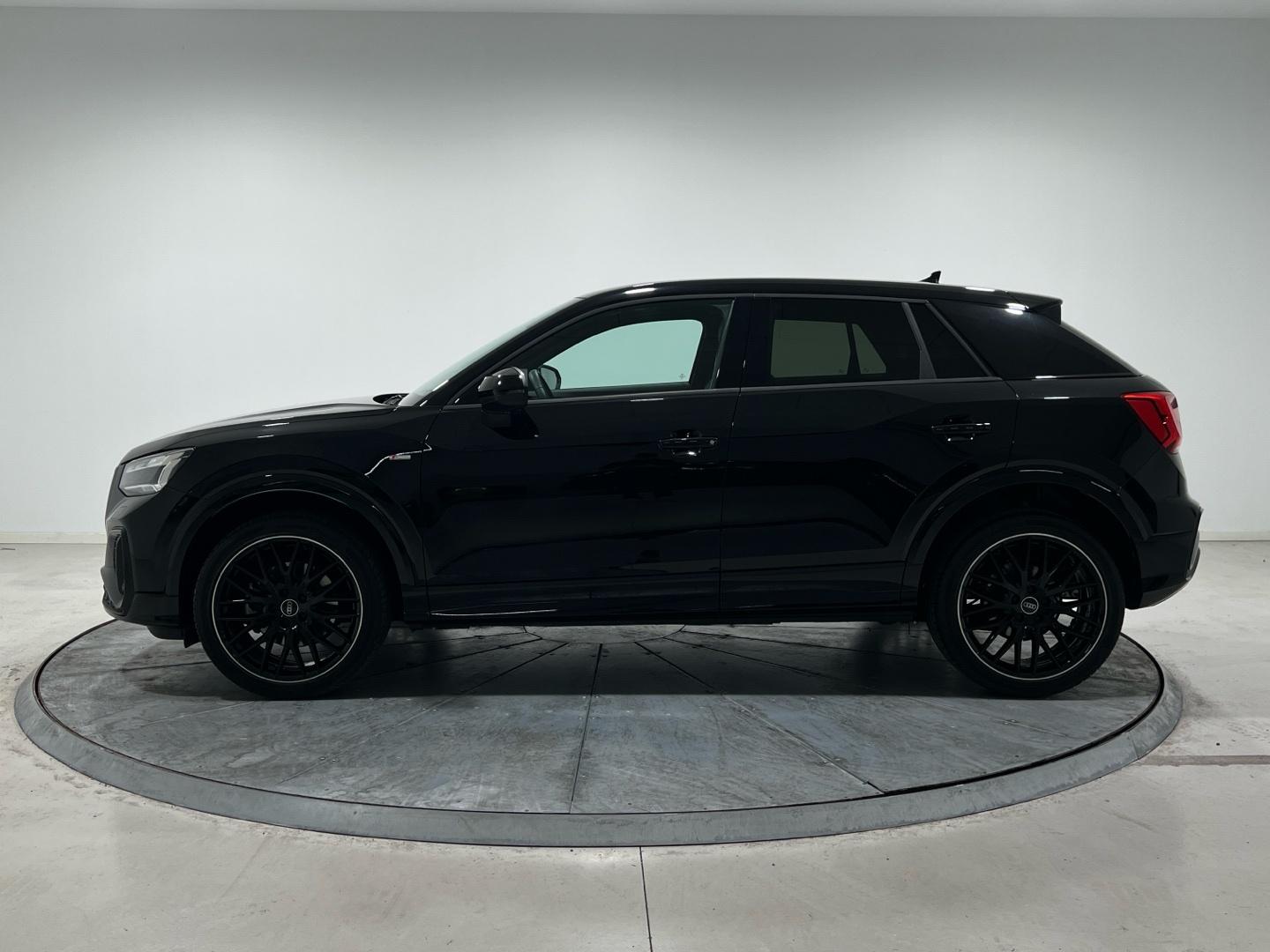 Audi Q2 1.5 35 TFSI S TRONIC ADRENALIN BLACK ED 150 5P