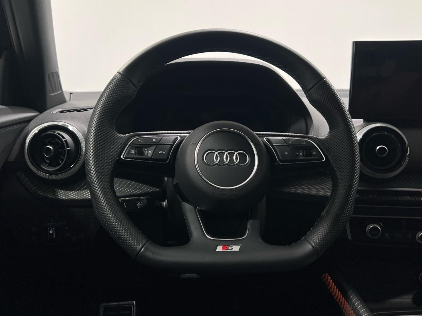 Audi Q2 1.5 35 TFSI S TRONIC ADRENALIN BLACK ED 150 5P