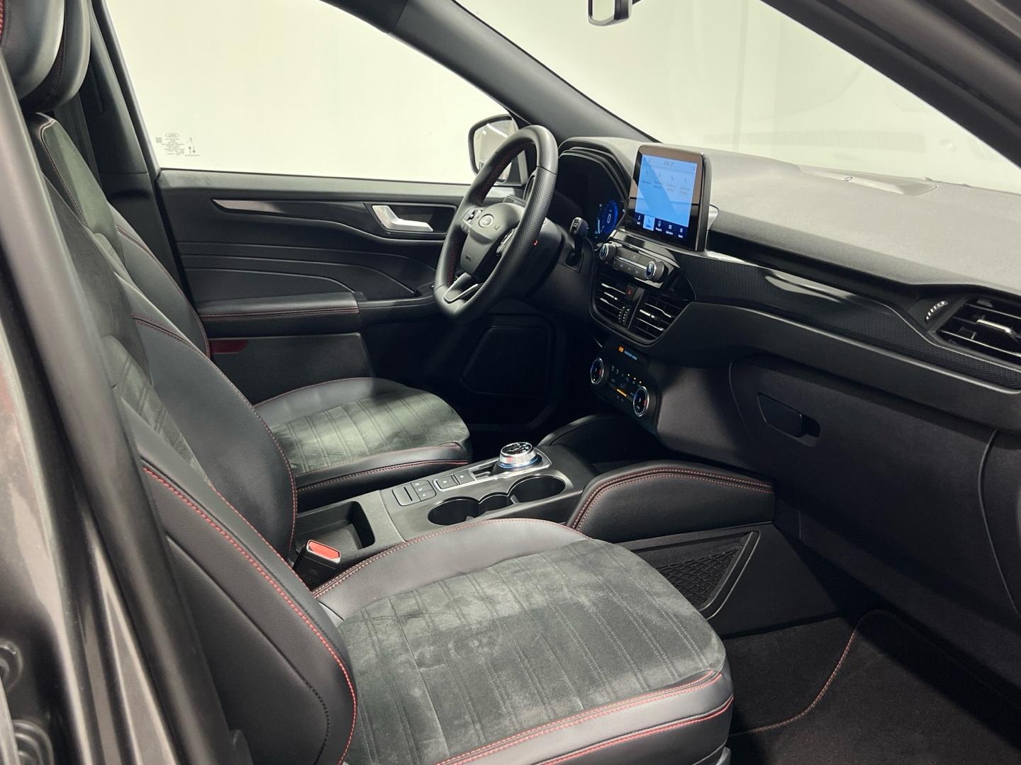 Ford Kuga 2.5 FHEV ST-LINE X AUTO 190 5P