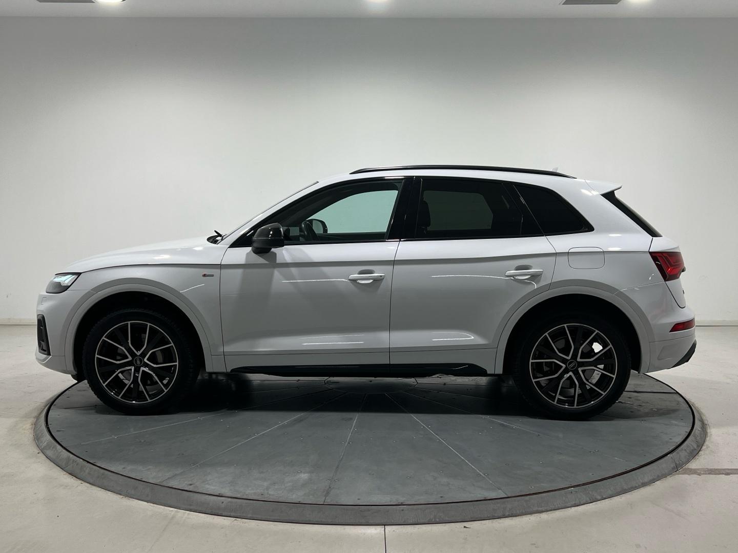 Audi Q5 2.0 55 TFSI E S TRONIC QUATTRO BLACK L. 367 5P