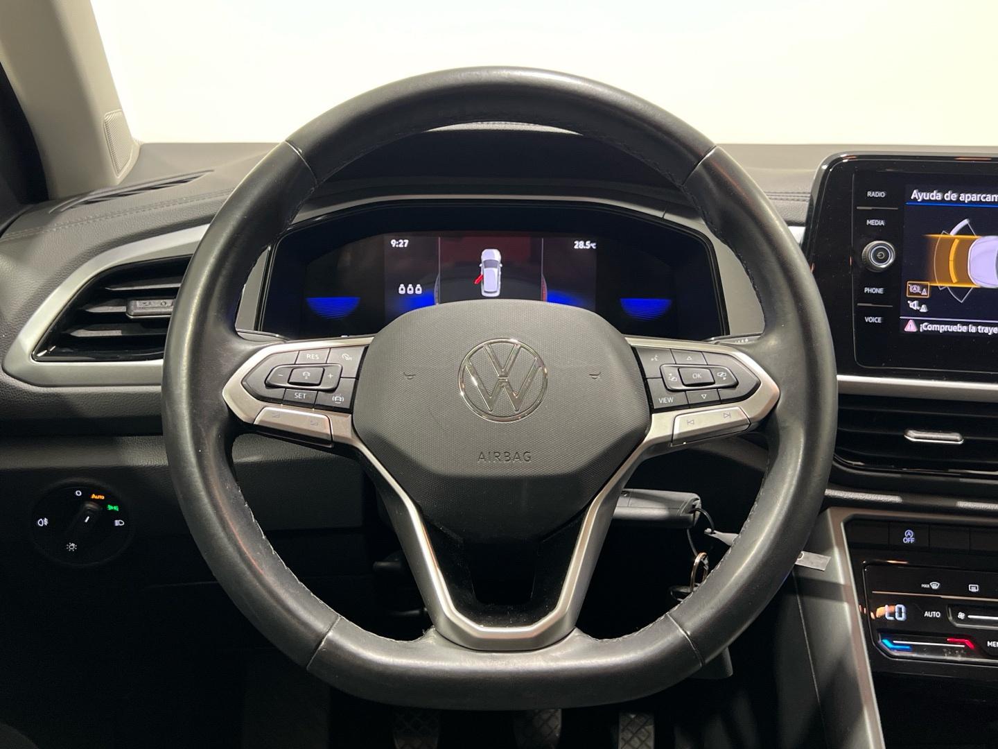 Volkswagen T-Roc 1.0 TSI 81KW DARK 110 5P
