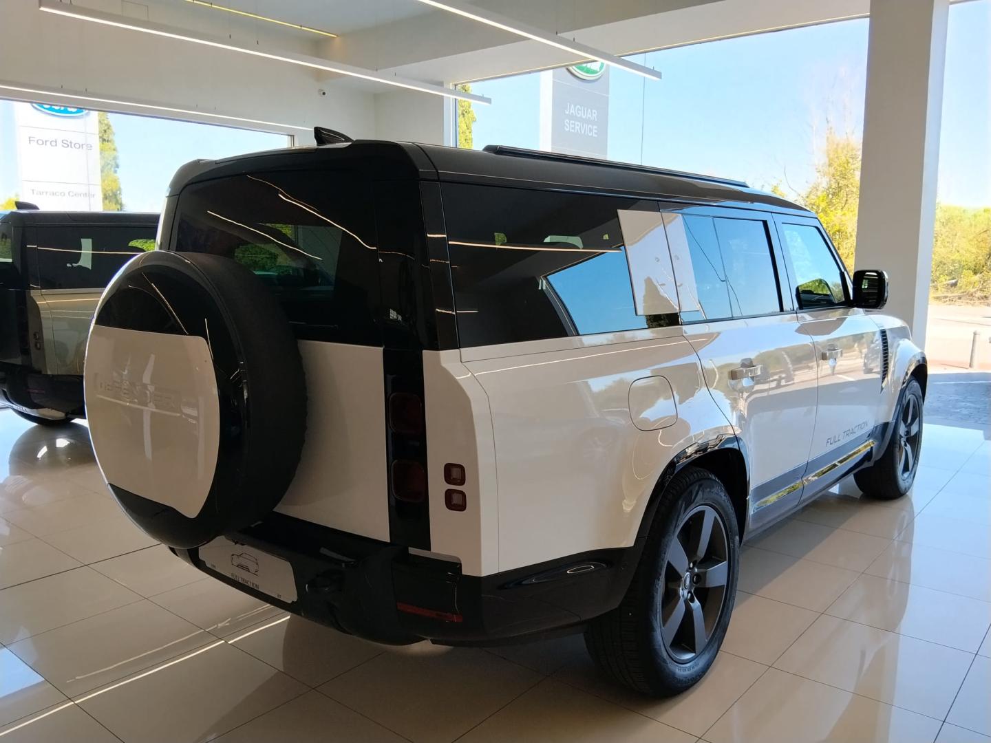 Land Rover Defender 3.0 D250 MHEV X-DYNAMIC HSE 130 AUTO 249 5P 8 Plazas