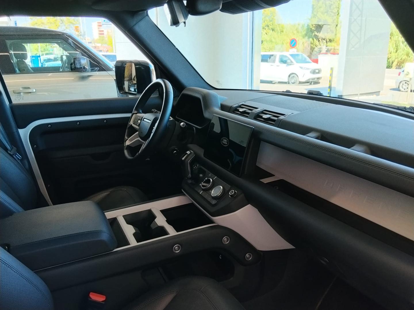 Land Rover Defender 3.0 D250 MHEV X-DYNAMIC HSE 130 AUTO 249 5P 8 Plazas