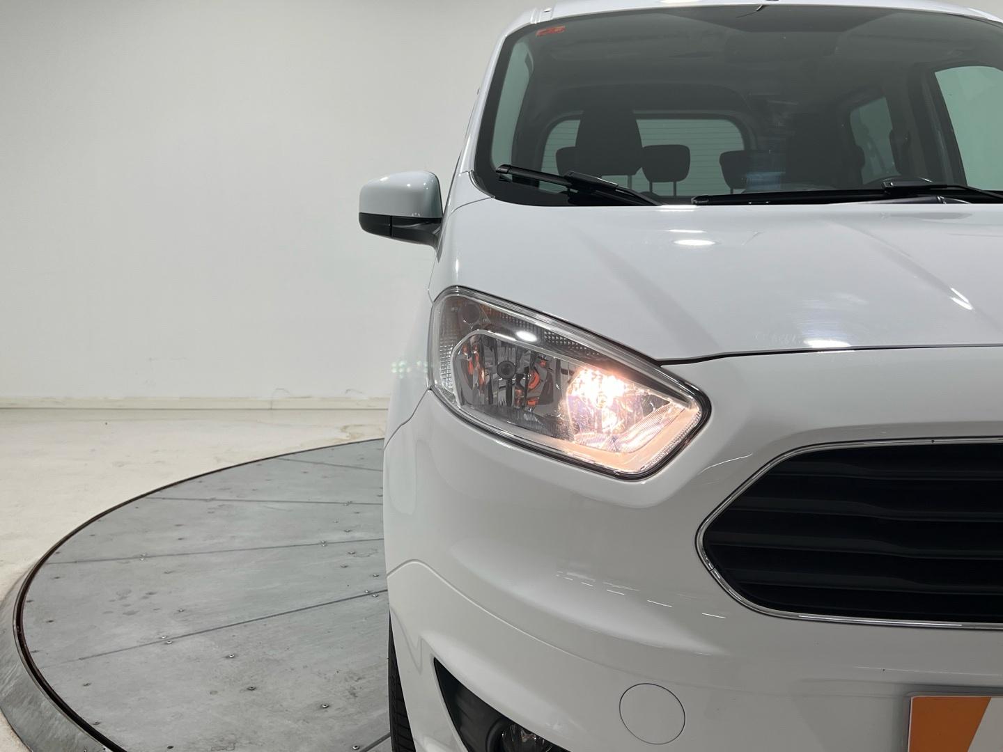 Ford Tourneo Courier 1.0T 100PS ECOBOOST TREND 100 5P