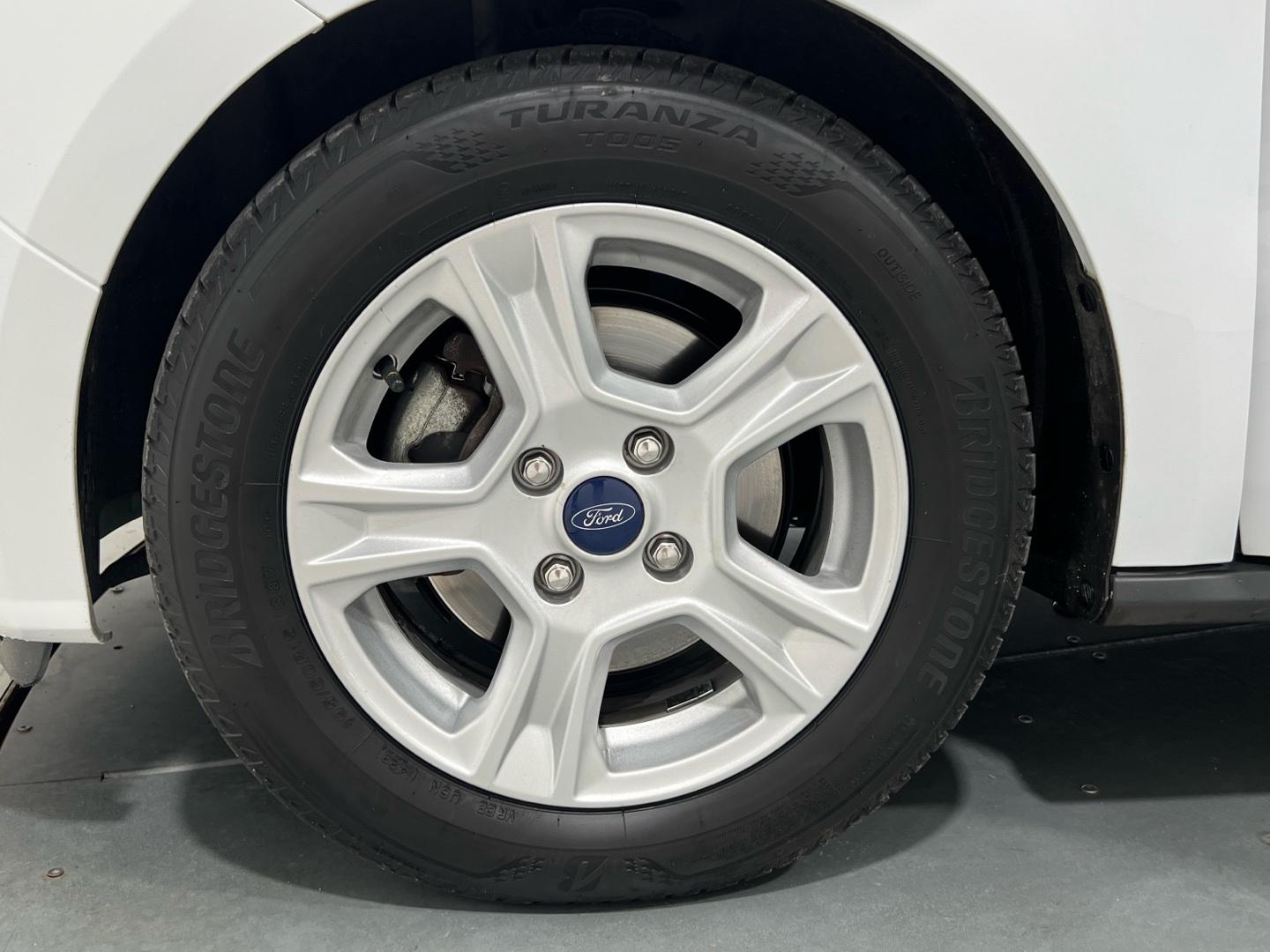 Ford Tourneo Courier 1.0T 100PS ECOBOOST TREND 100 5P