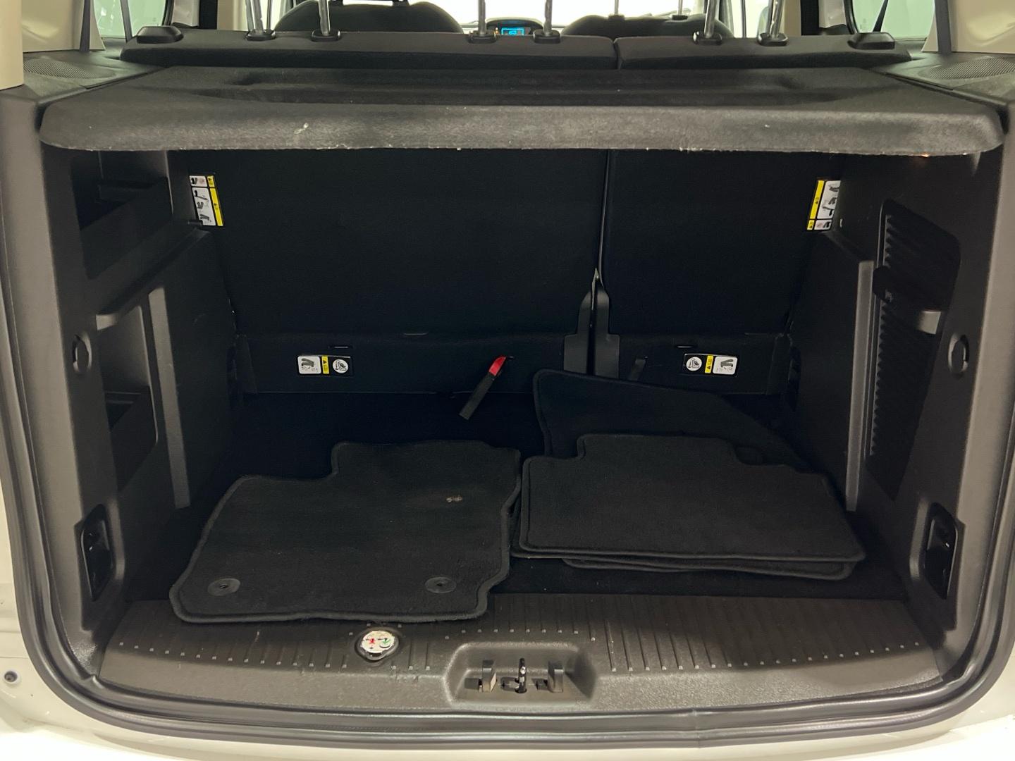 Ford Tourneo Courier 1.0T 100PS ECOBOOST TREND 100 5P